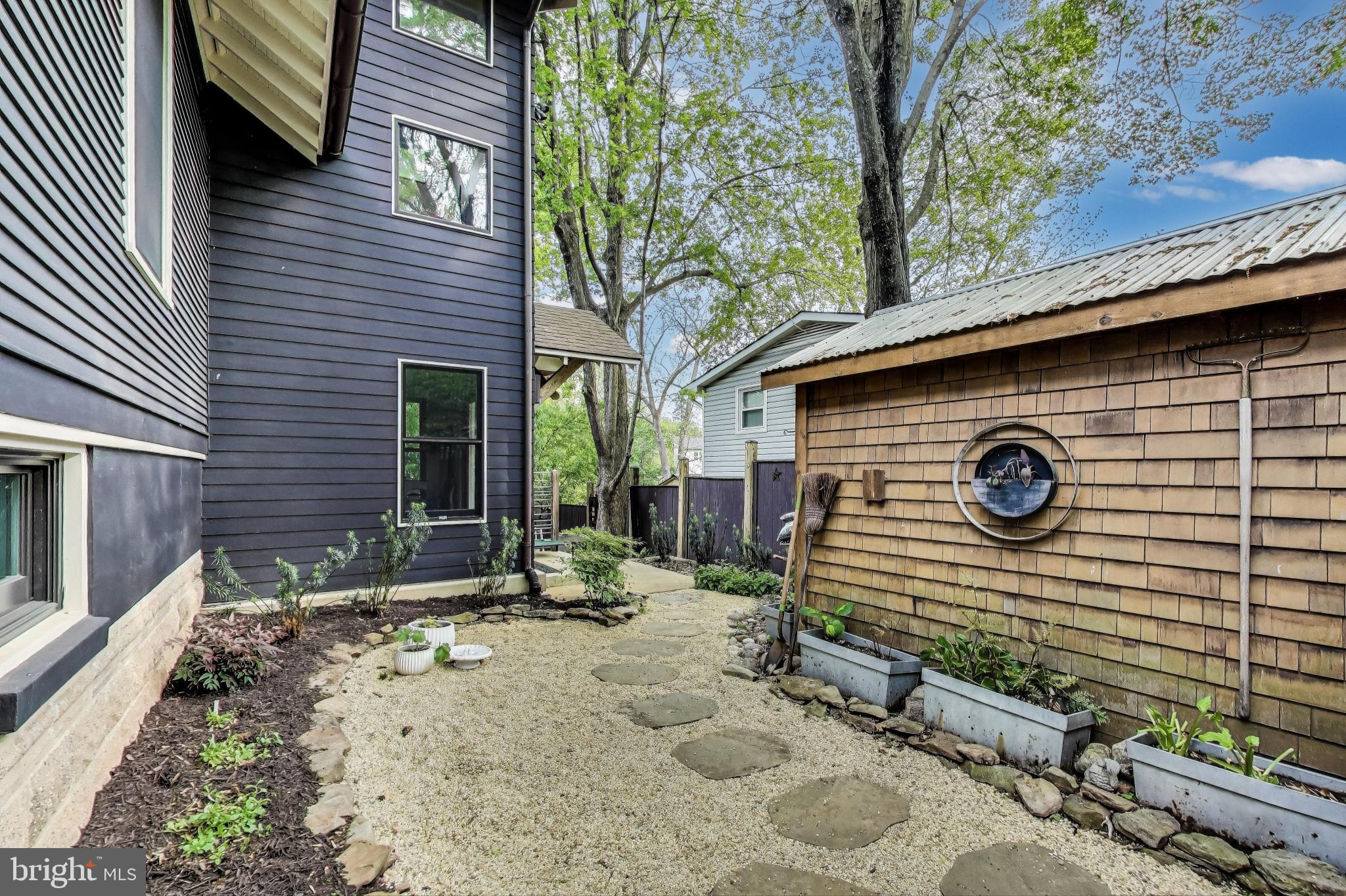 BERKSHIRE OAKWOOD - Residential