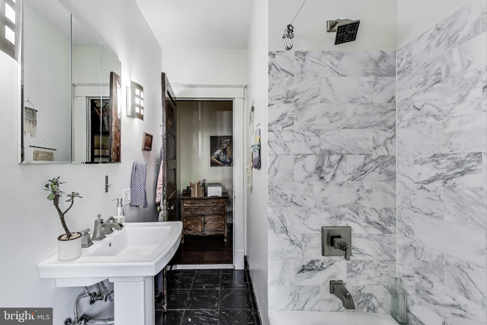 BERKSHIRE OAKWOOD - Residential