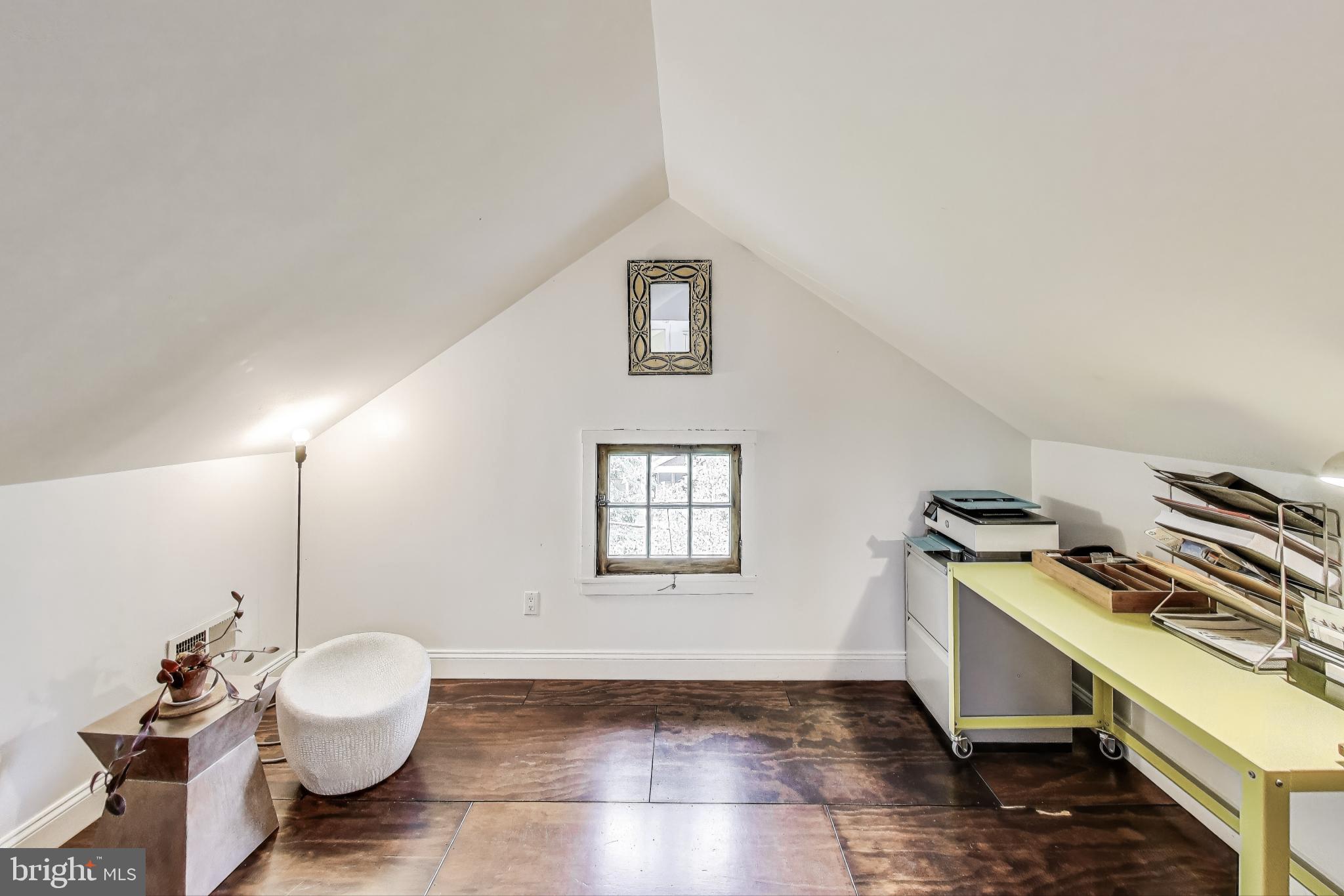 BERKSHIRE OAKWOOD - Residential