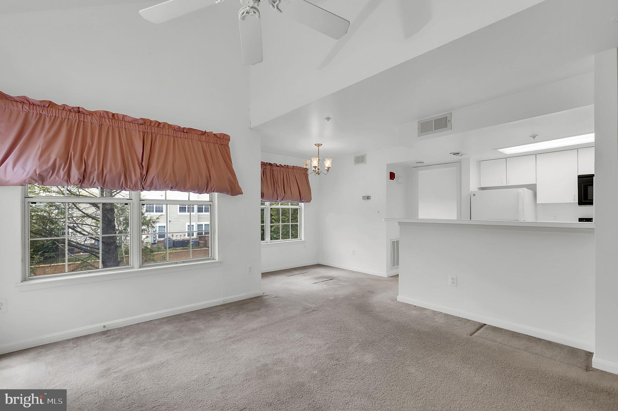 VISTAS AT WASHINGTONIAN WOODS - Residential