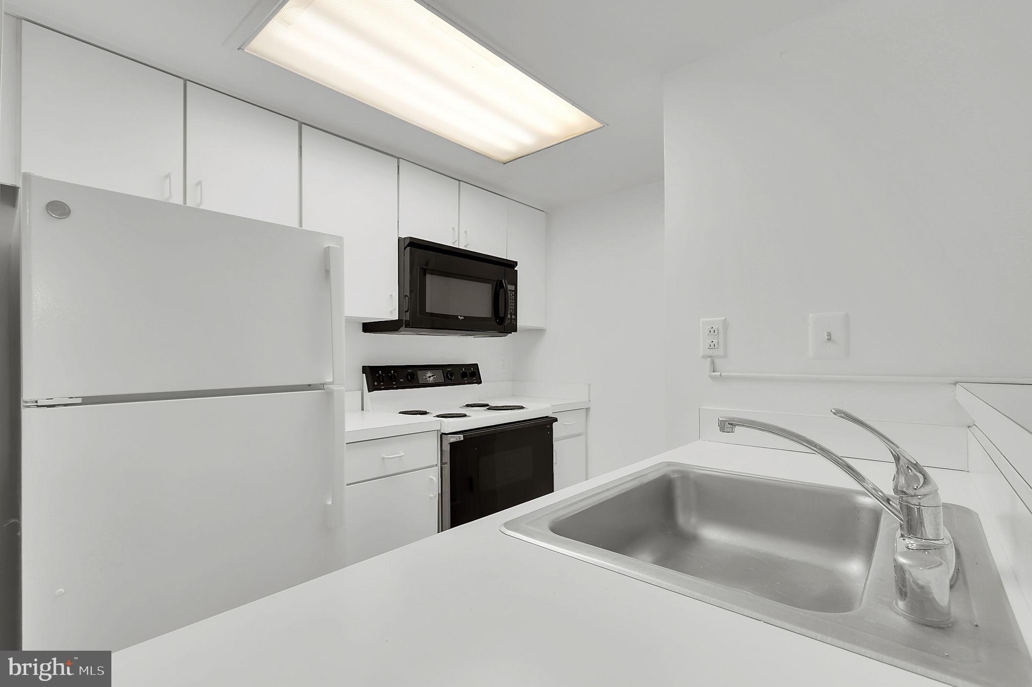VISTAS AT WASHINGTONIAN WOODS - Residential