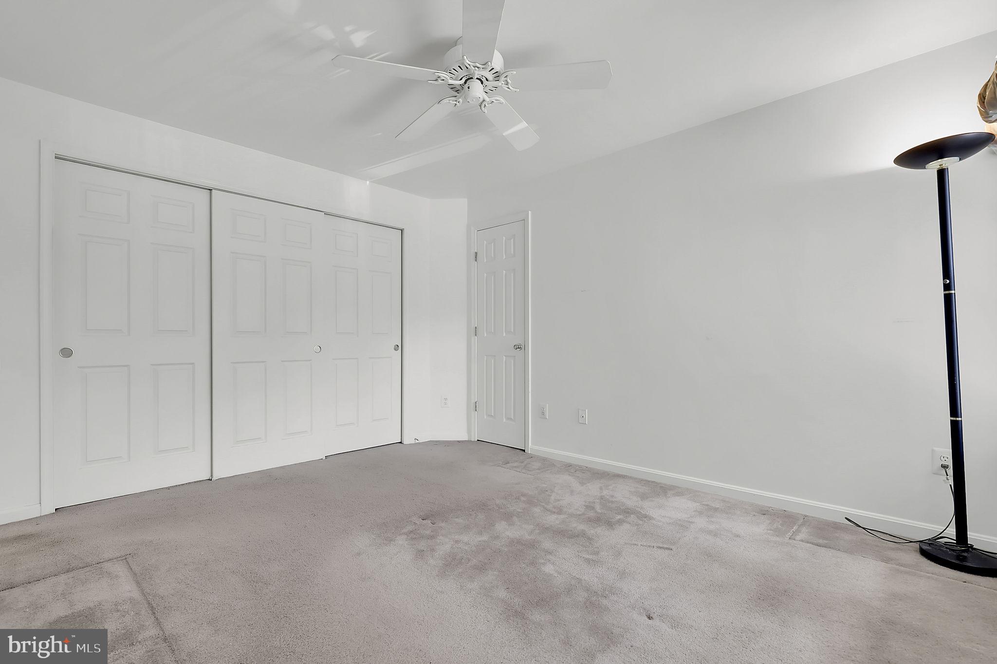 VISTAS AT WASHINGTONIAN WOODS - Residential