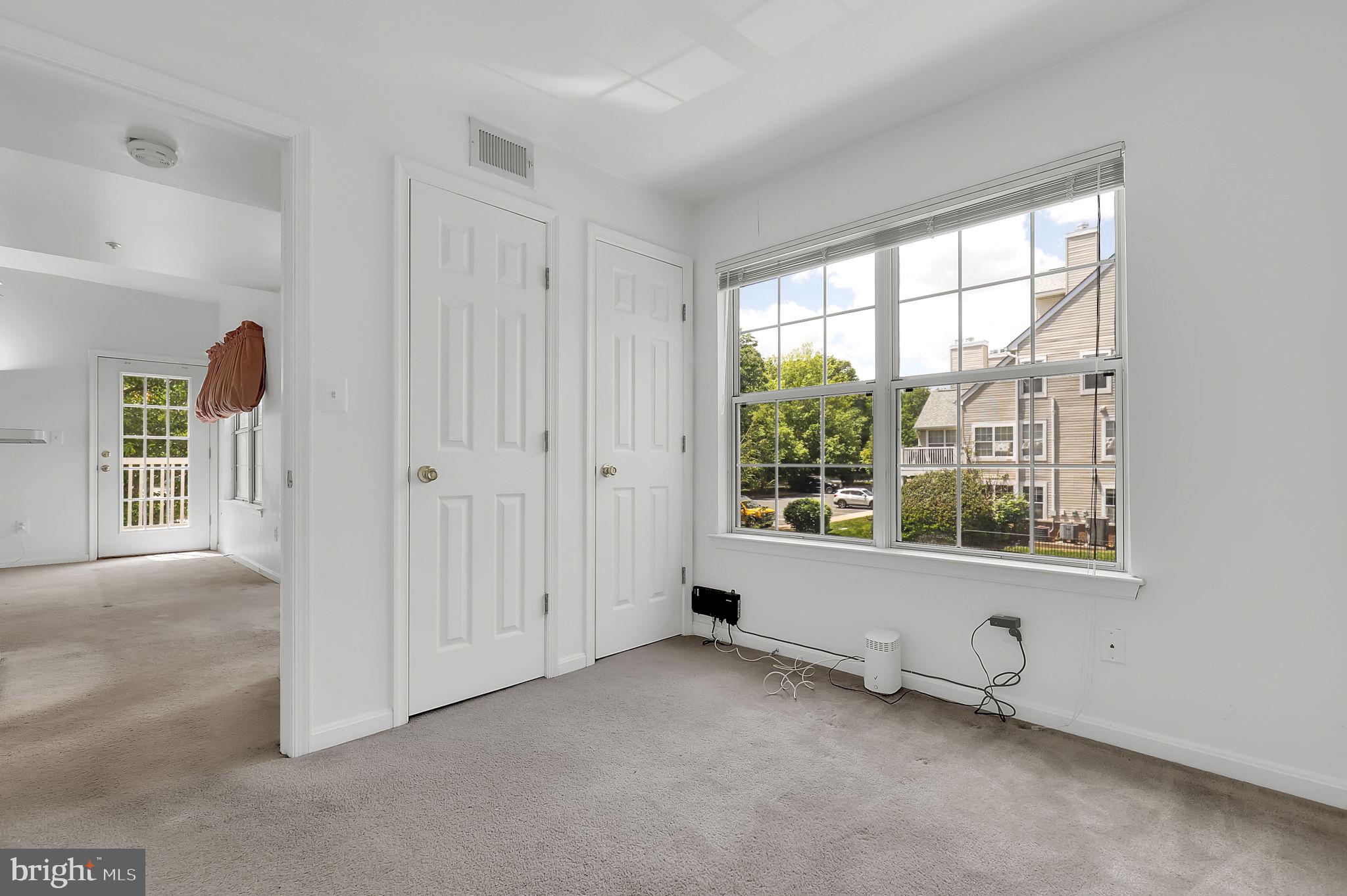VISTAS AT WASHINGTONIAN WOODS - Residential