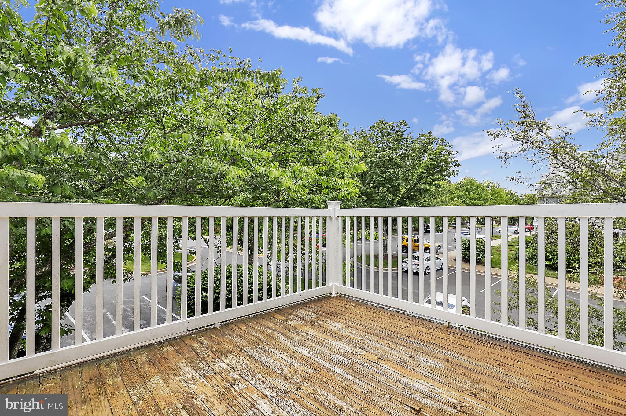 VISTAS AT WASHINGTONIAN WOODS - Residential