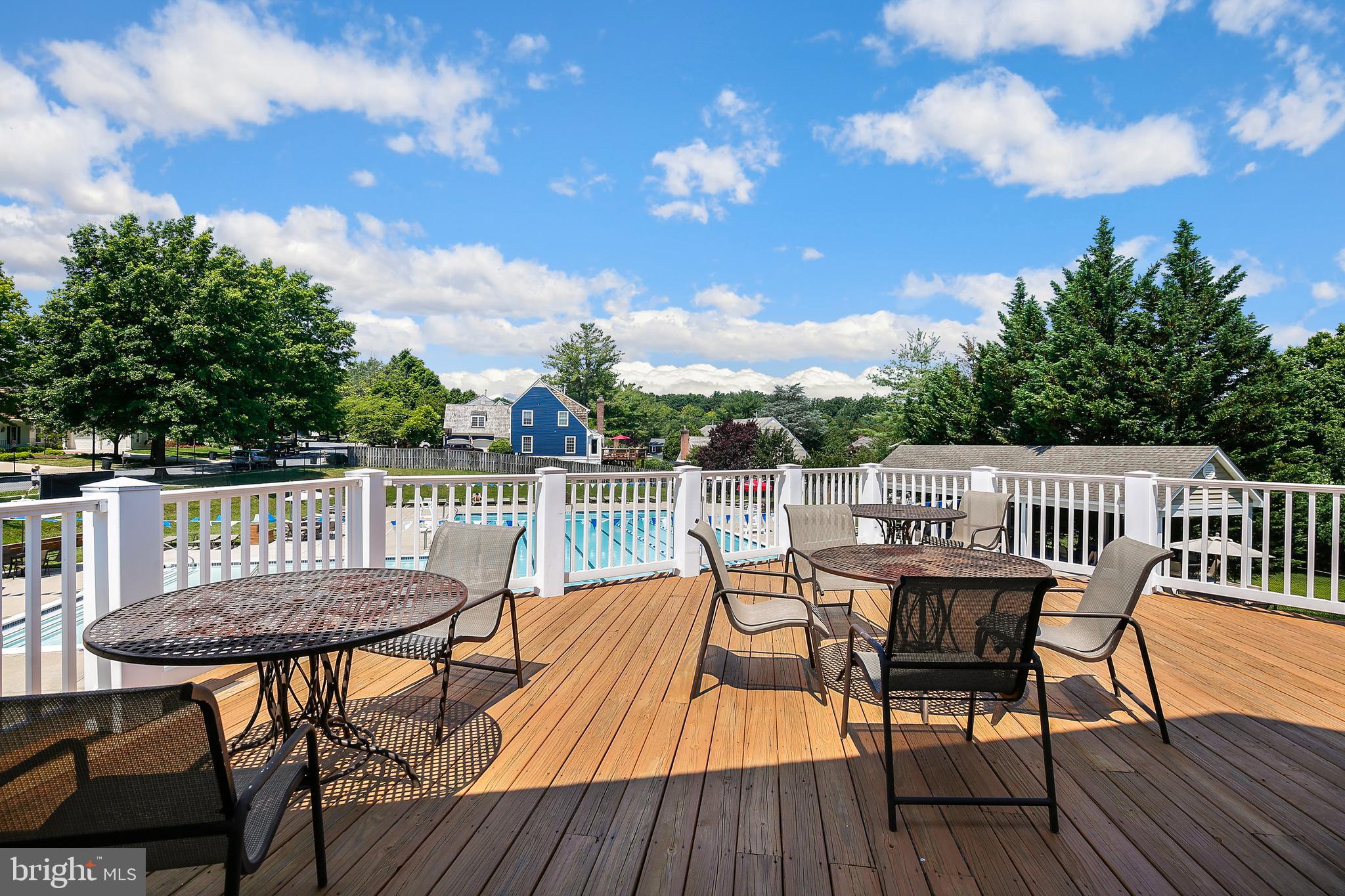 VISTAS AT WASHINGTONIAN WOODS - Residential