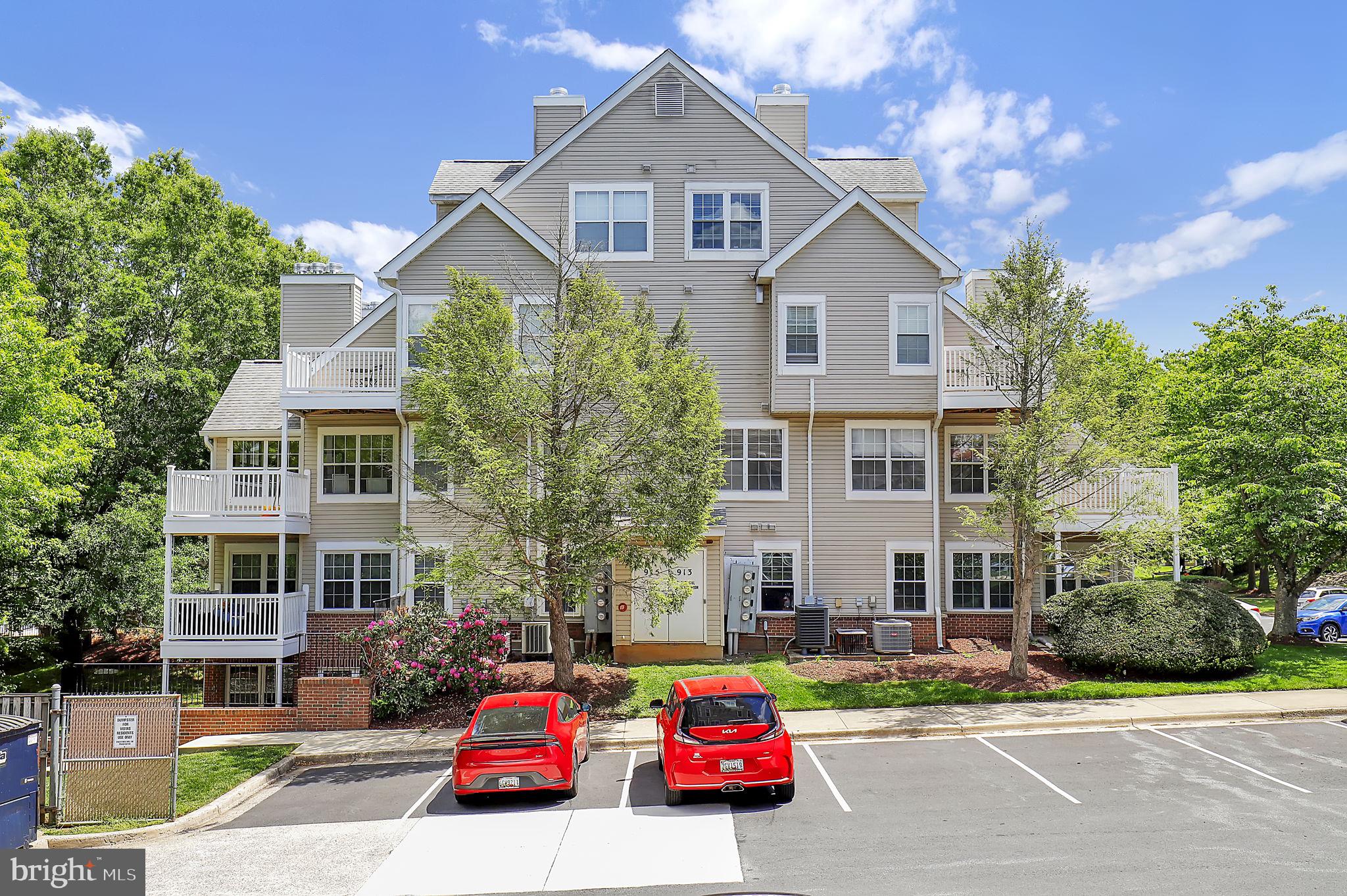 VISTAS AT WASHINGTONIAN WOODS - Residential