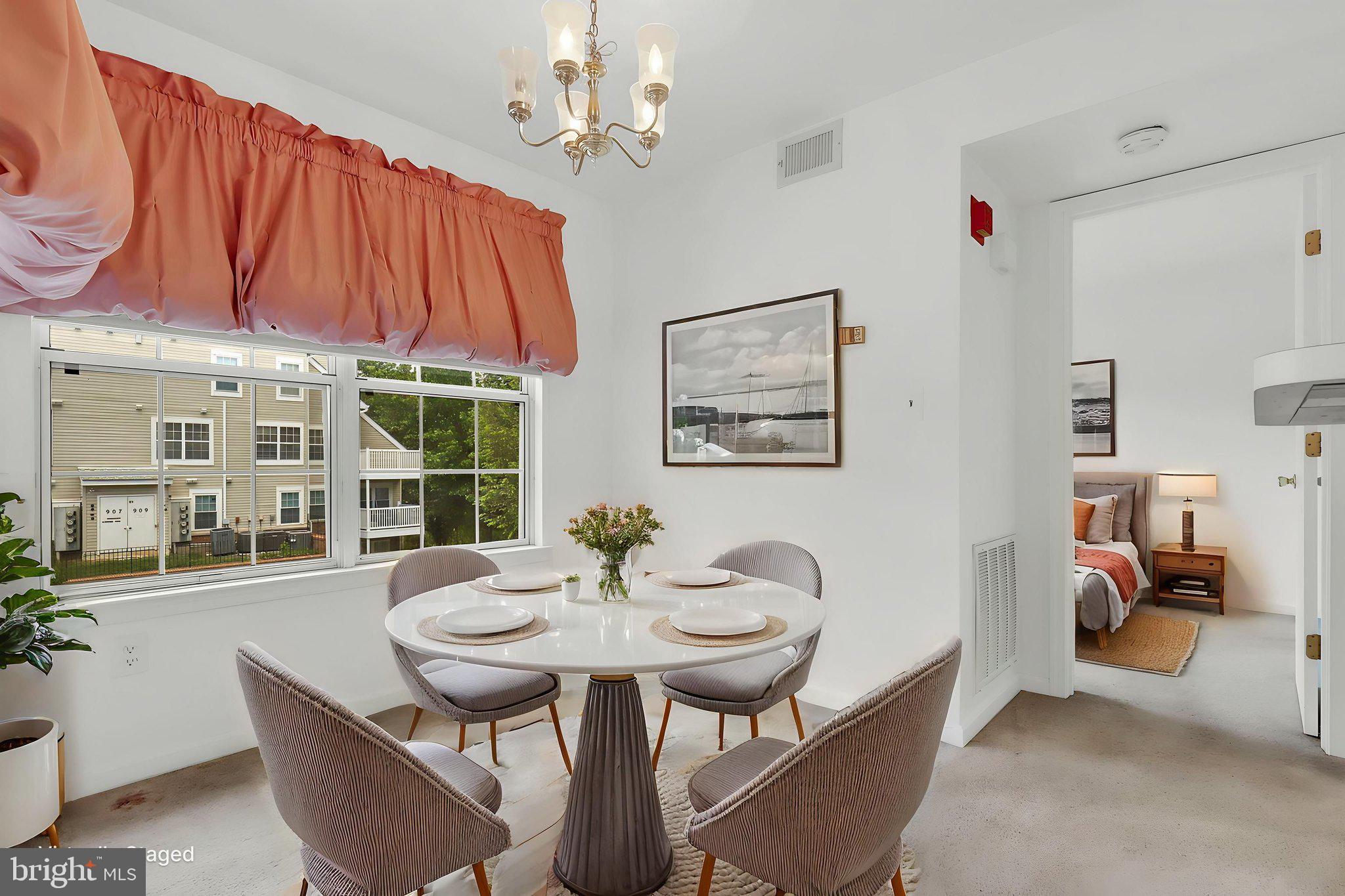 VISTAS AT WASHINGTONIAN WOODS - Residential