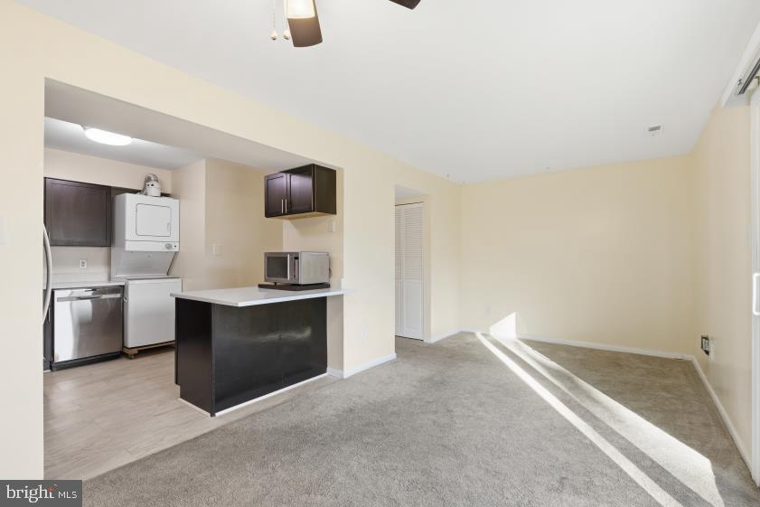 APPLEWALK CONDO - Residential