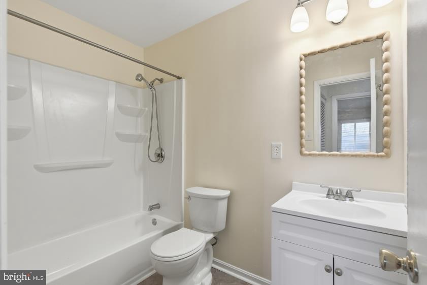 APPLEWALK CONDO - Residential