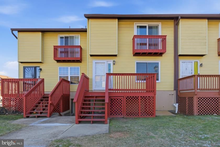 APPLEWALK CONDO - Residential