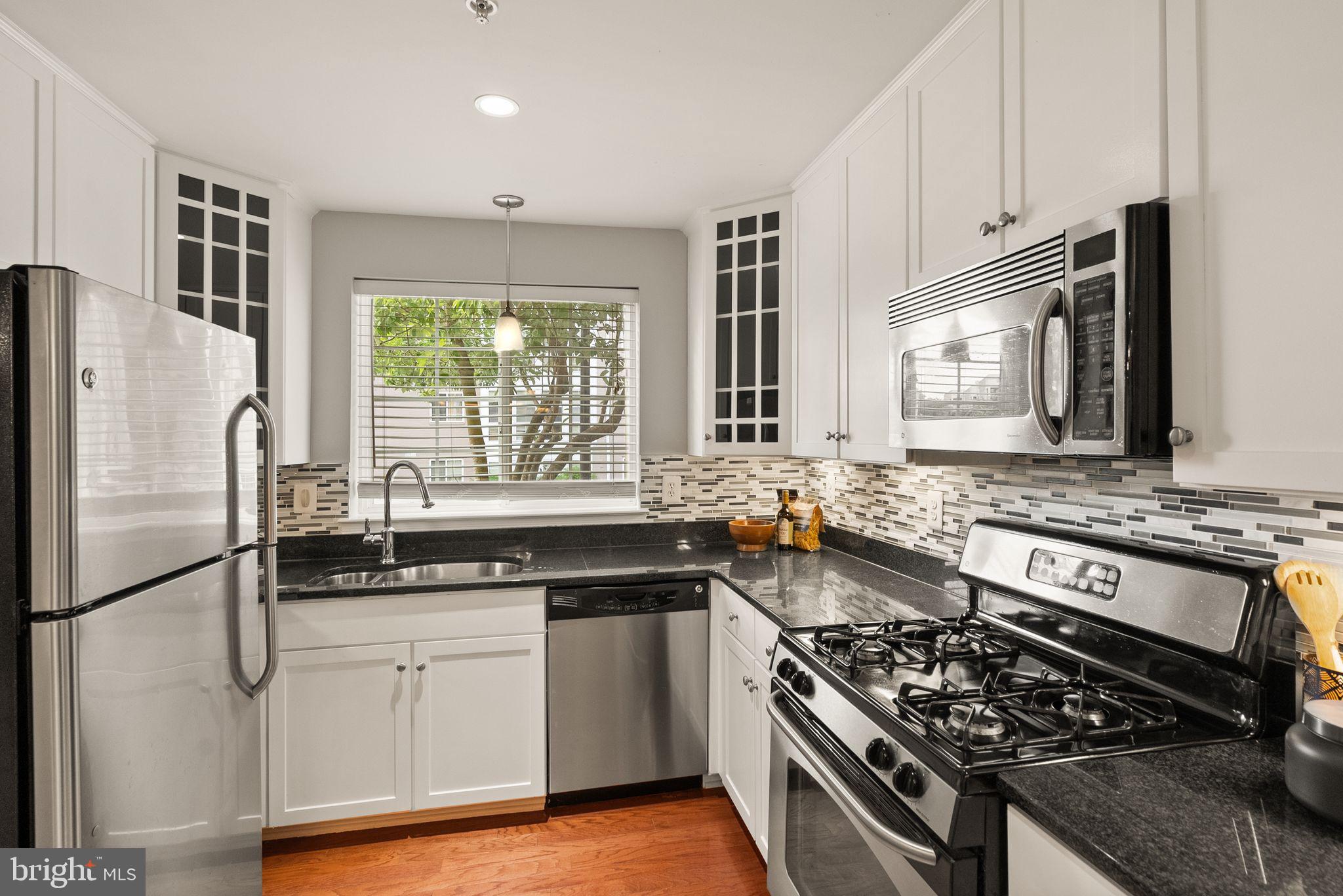 WEST VILLAGE OF SHIRLINGTON - Residential