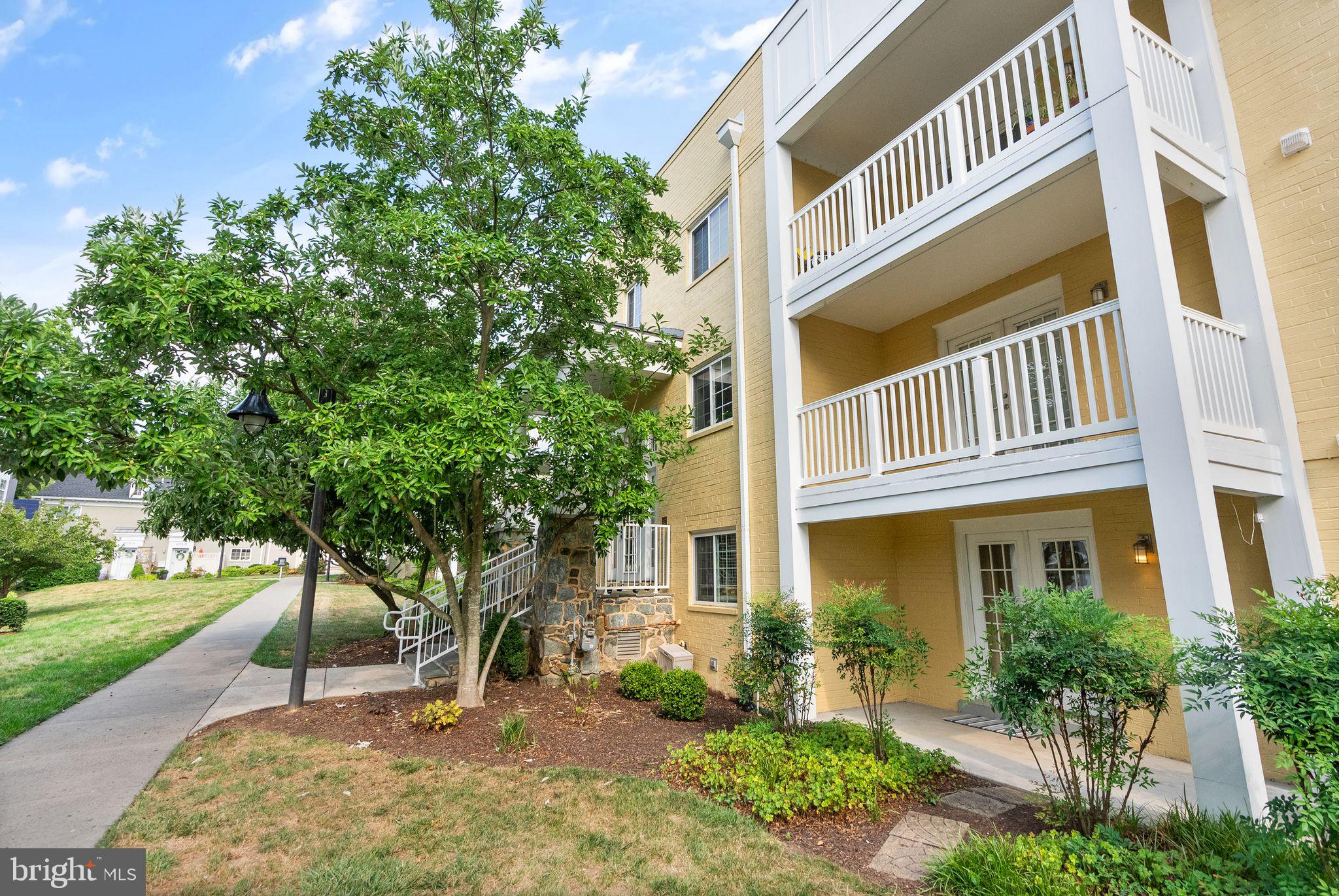 WEST VILLAGE OF SHIRLINGTON - Residential