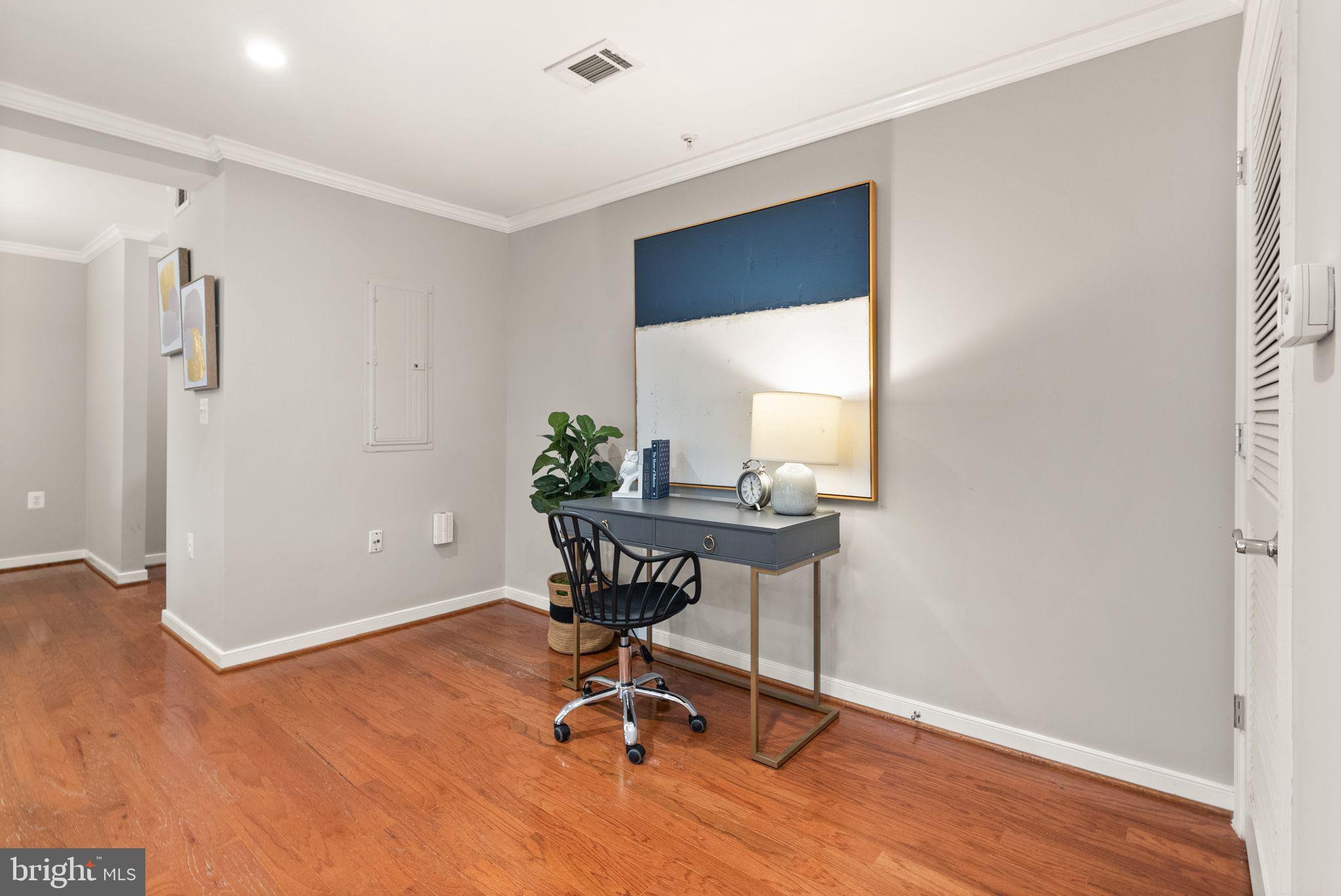 WEST VILLAGE OF SHIRLINGTON - Residential