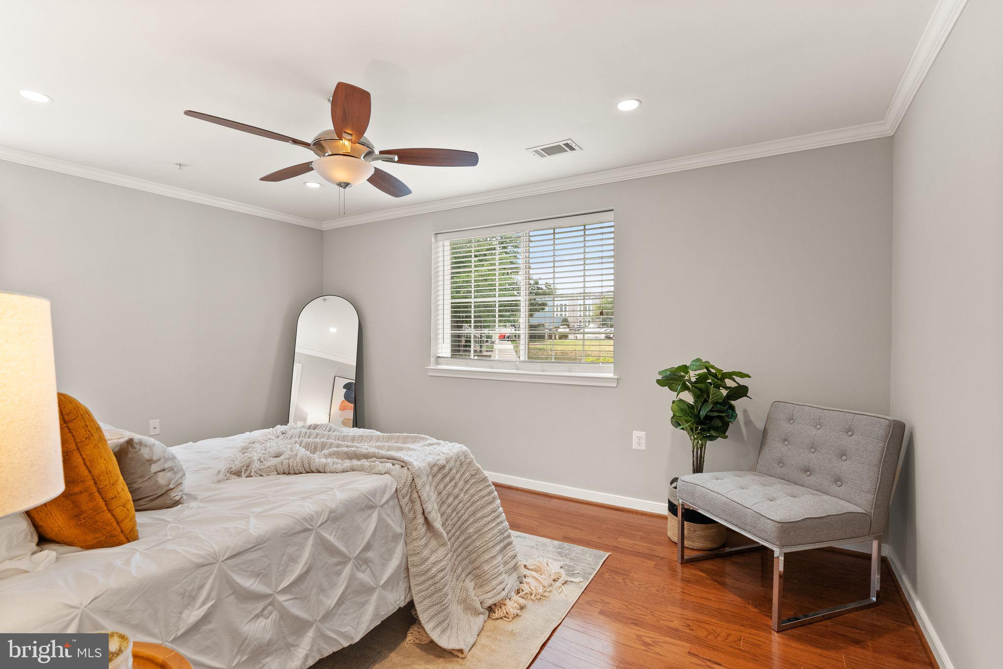 WEST VILLAGE OF SHIRLINGTON - Residential