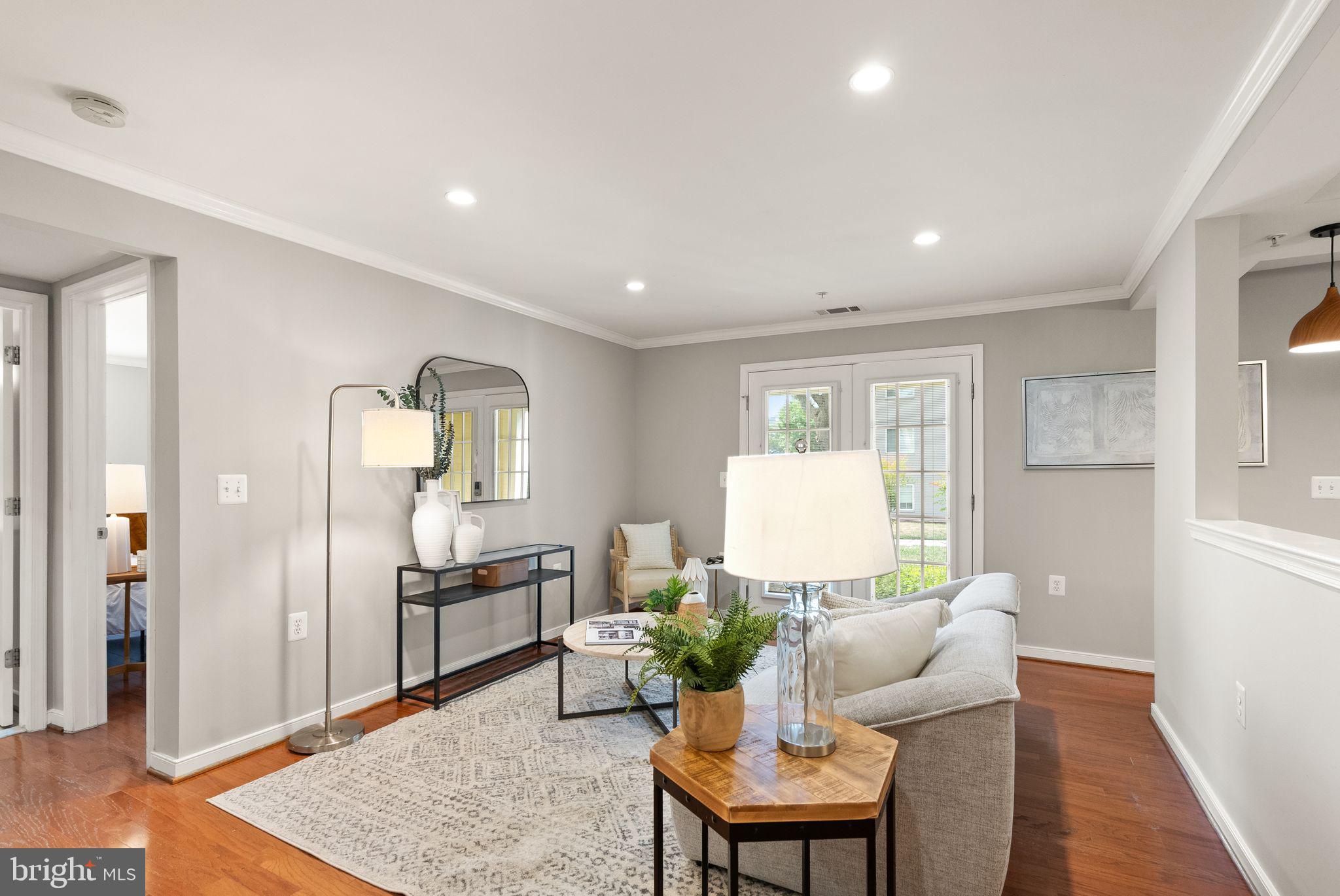 WEST VILLAGE OF SHIRLINGTON - Residential