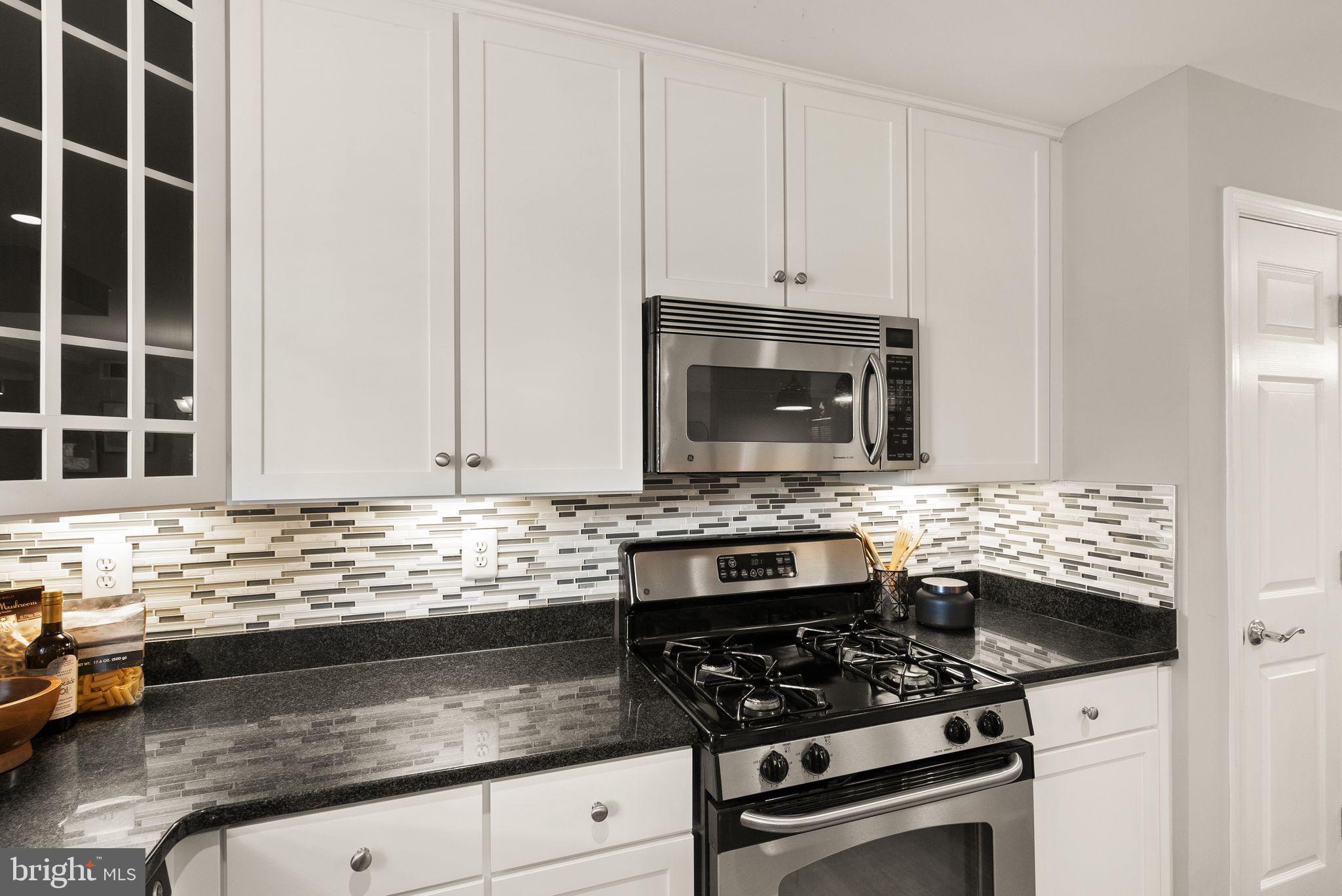 WEST VILLAGE OF SHIRLINGTON - Residential