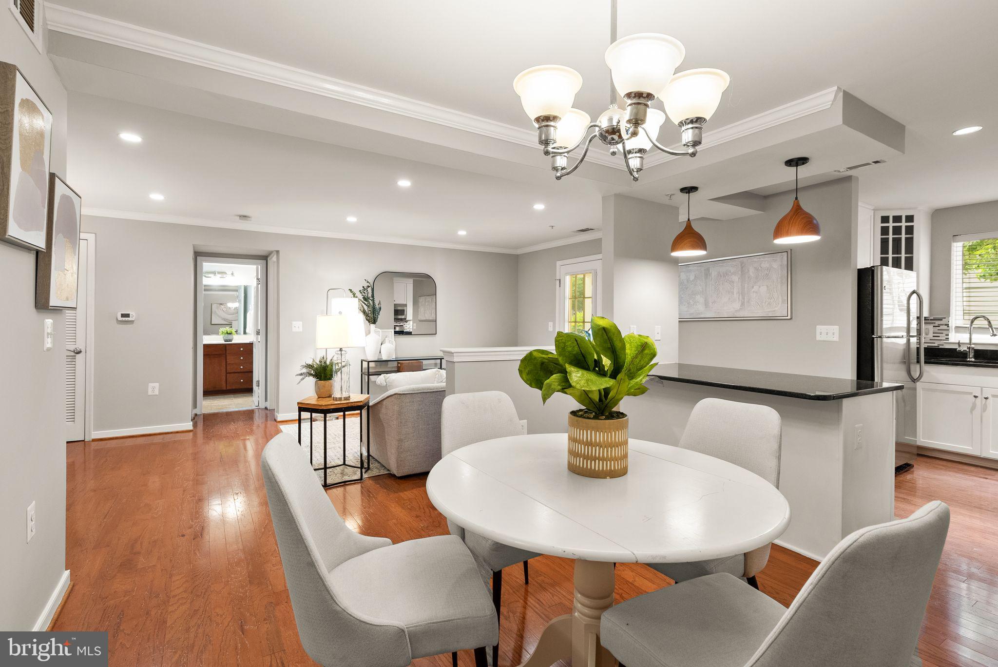 WEST VILLAGE OF SHIRLINGTON - Residential