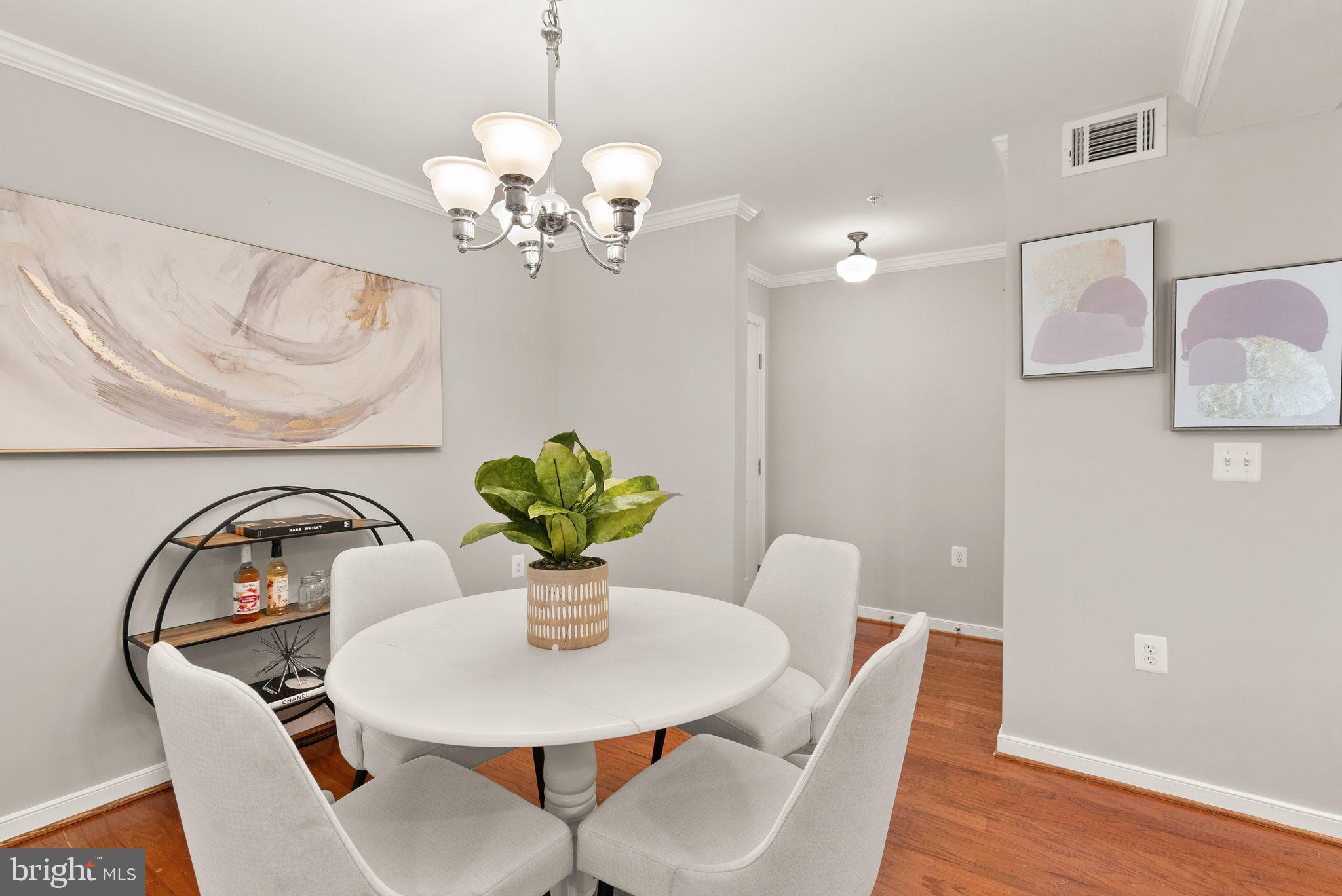 WEST VILLAGE OF SHIRLINGTON - Residential