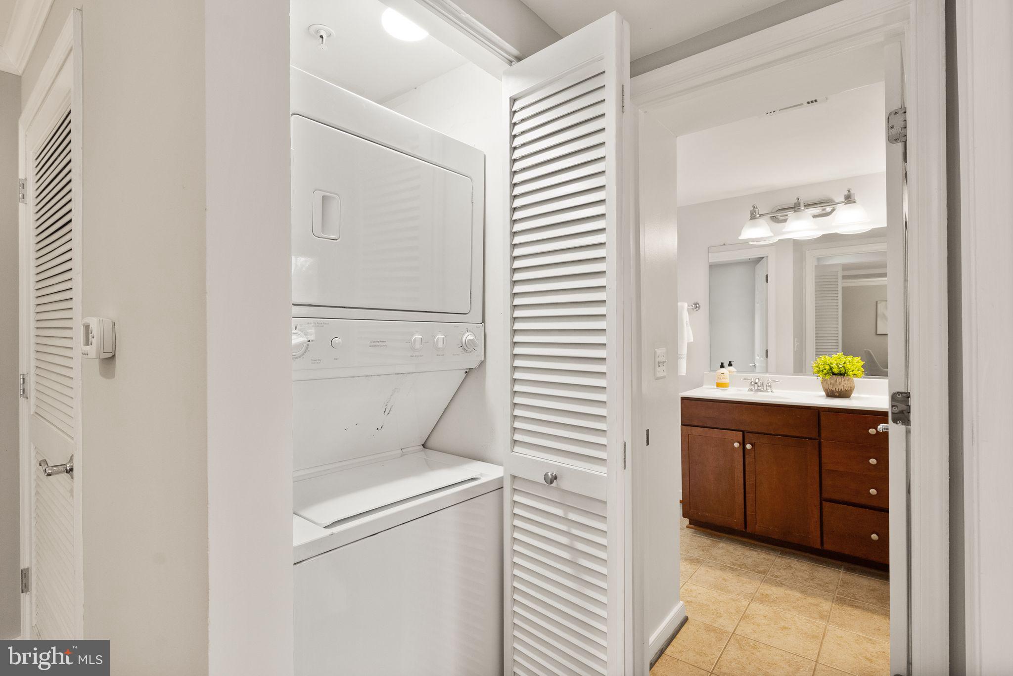 WEST VILLAGE OF SHIRLINGTON - Residential