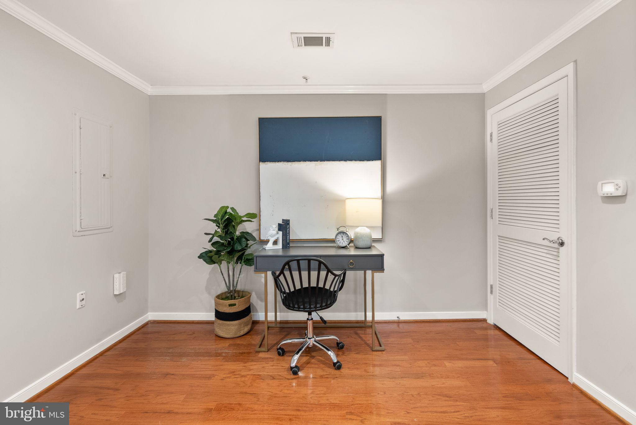 WEST VILLAGE OF SHIRLINGTON - Residential