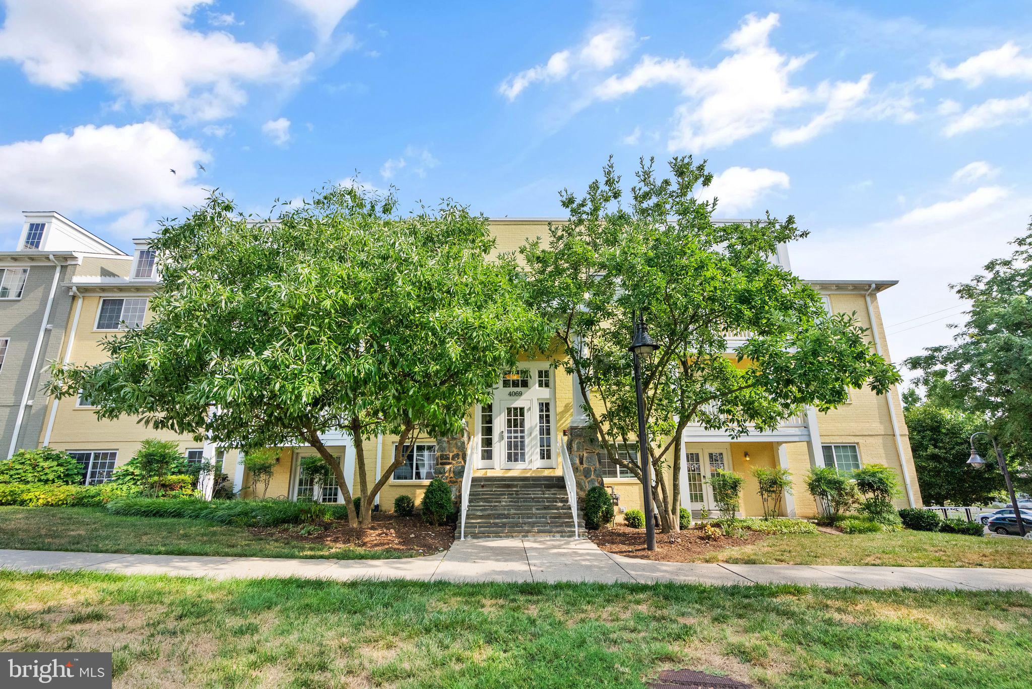 WEST VILLAGE OF SHIRLINGTON - Residential