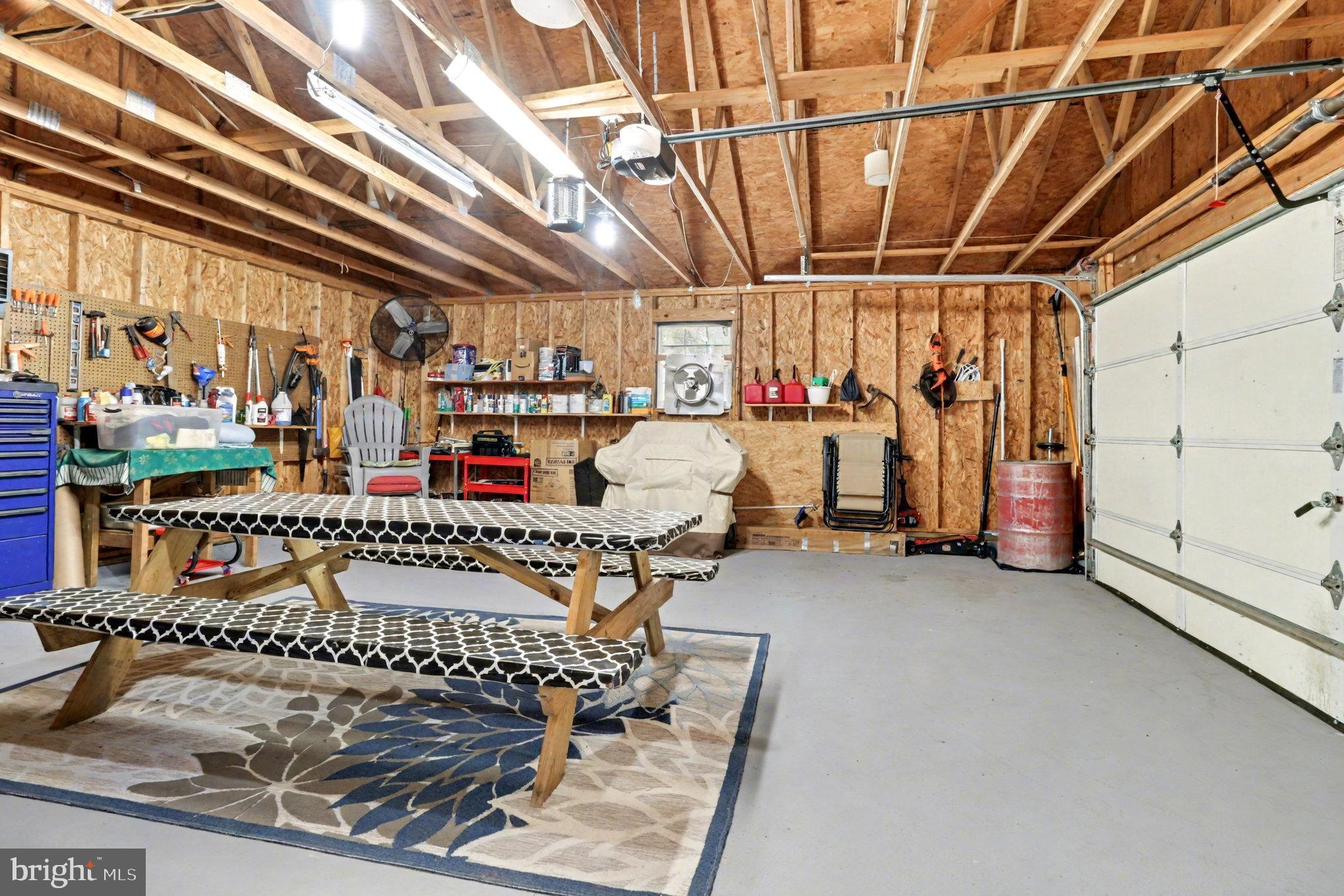 SHIRLAND SHORES - Residential