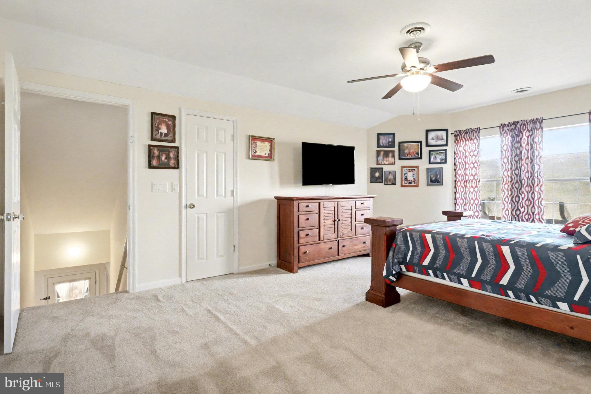 SHIRLAND SHORES - Residential