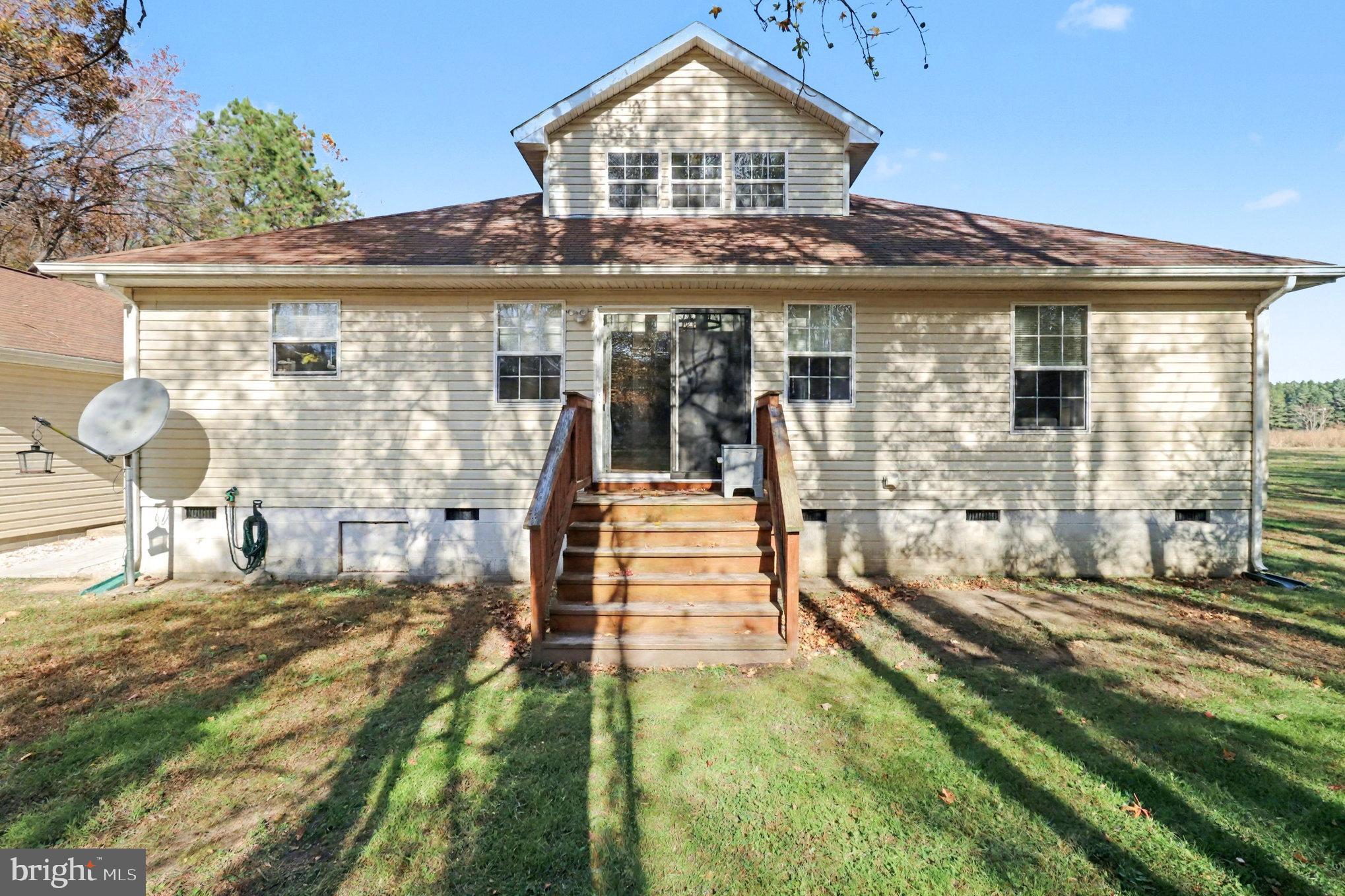 SHIRLAND SHORES - Residential