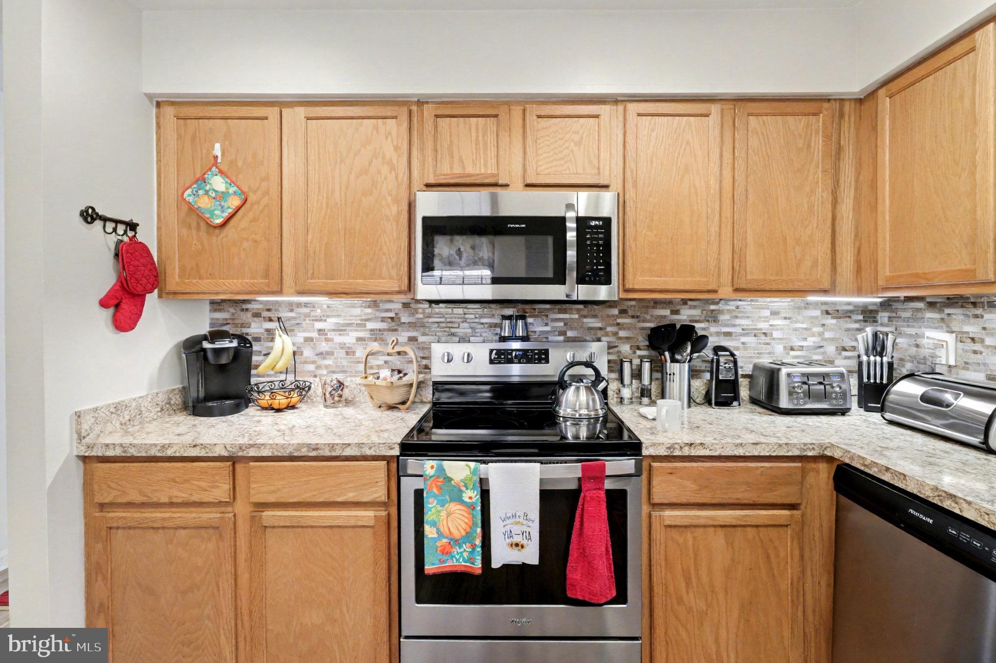 SHIRLAND SHORES - Residential