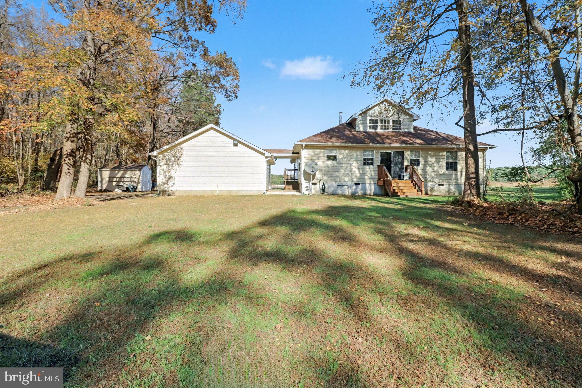 SHIRLAND SHORES - Residential