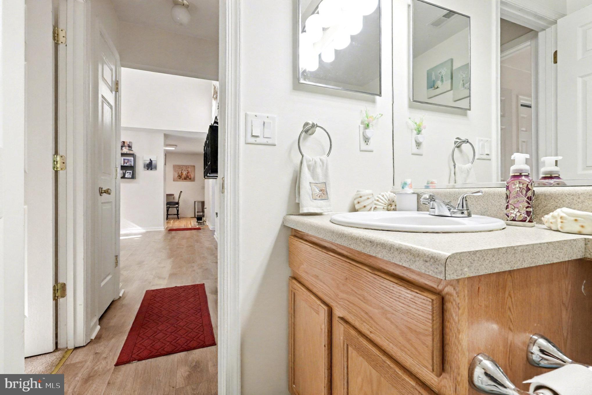 SHIRLAND SHORES - Residential