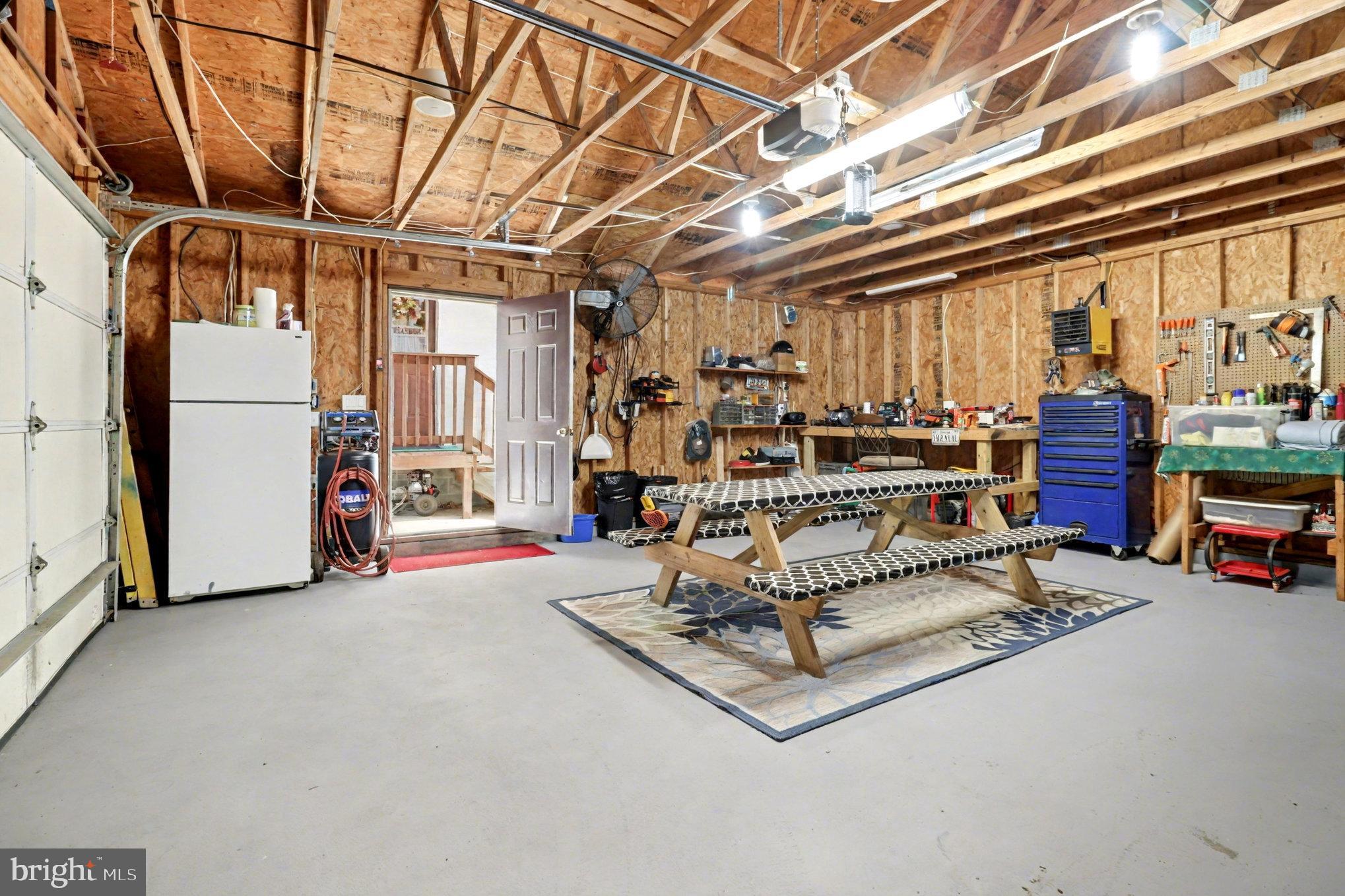 SHIRLAND SHORES - Residential