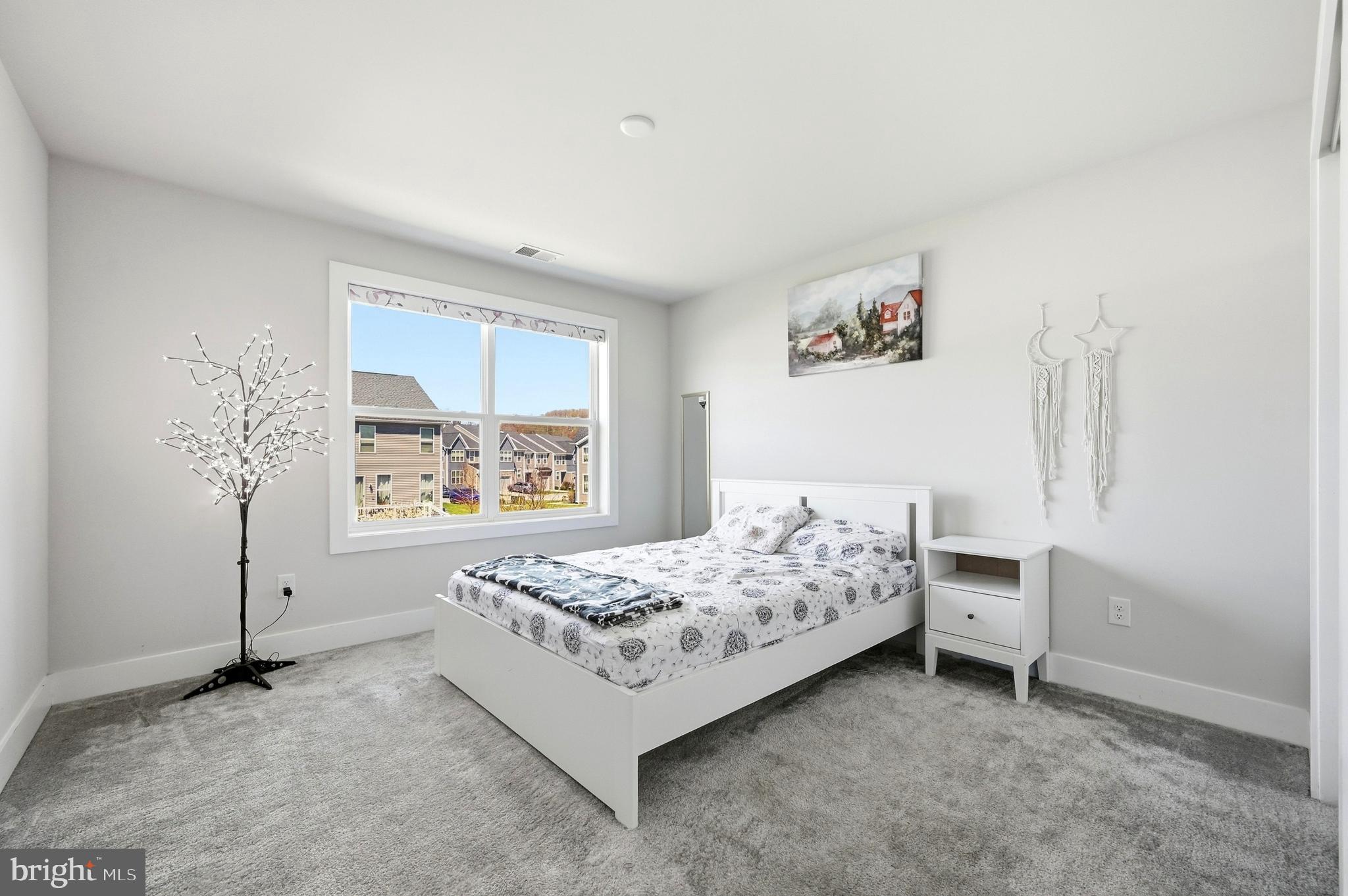 ENCLAVE AT CHESTER SPRINGS - Residential