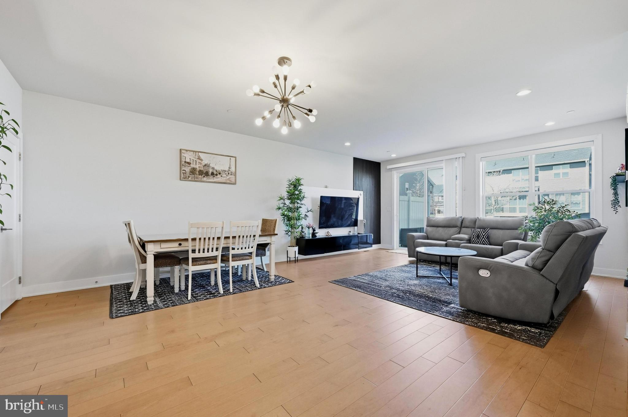 ENCLAVE AT CHESTER SPRINGS - Residential