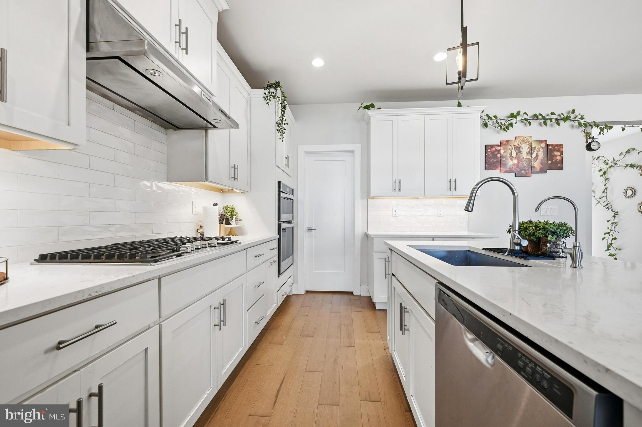 ENCLAVE AT CHESTER SPRINGS - Residential