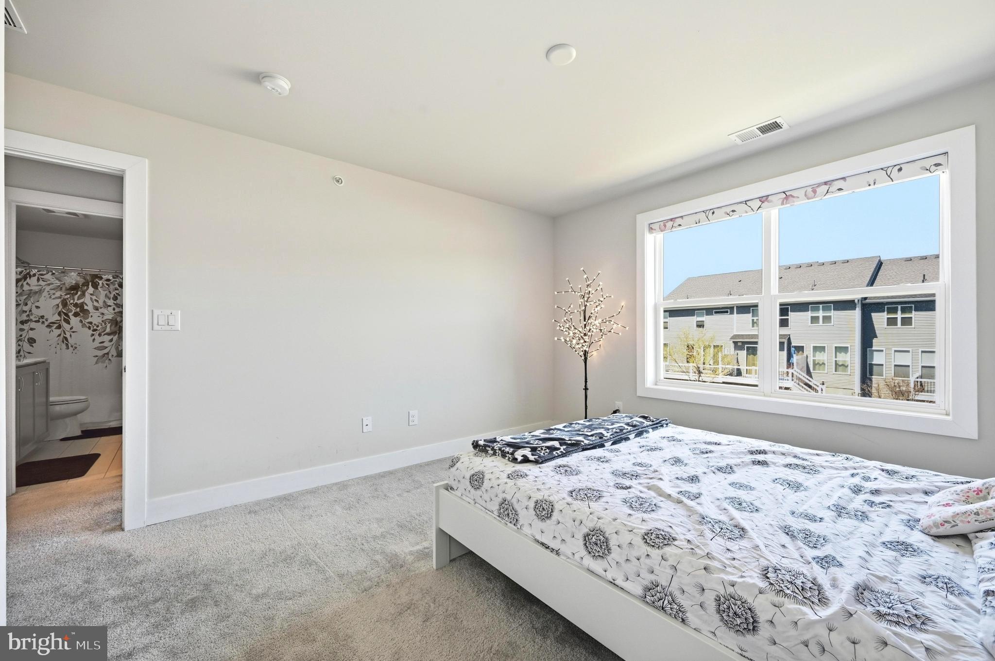 ENCLAVE AT CHESTER SPRINGS - Residential