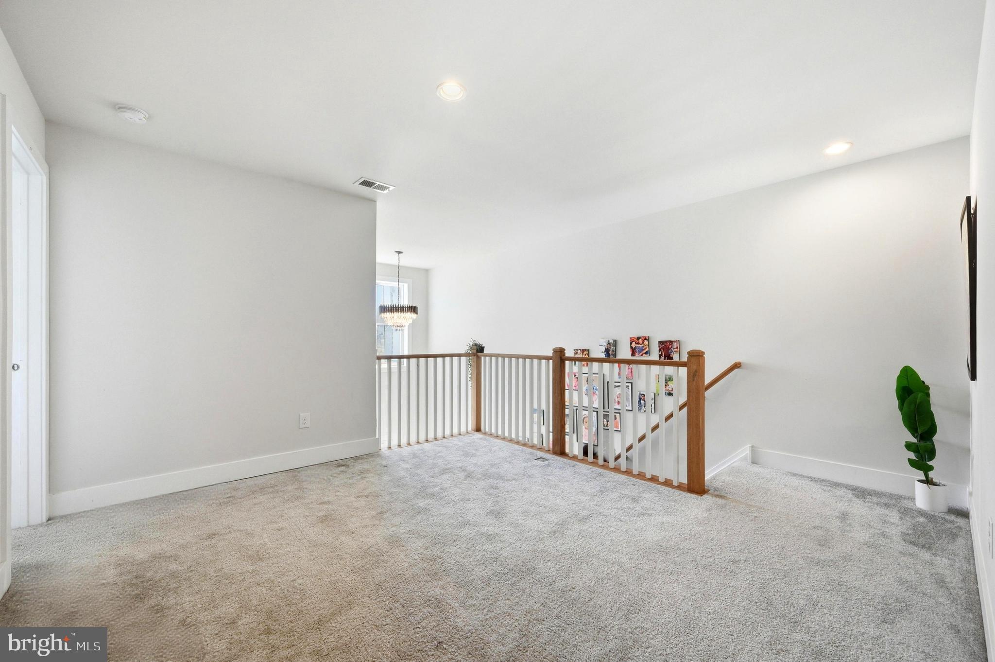 ENCLAVE AT CHESTER SPRINGS - Residential