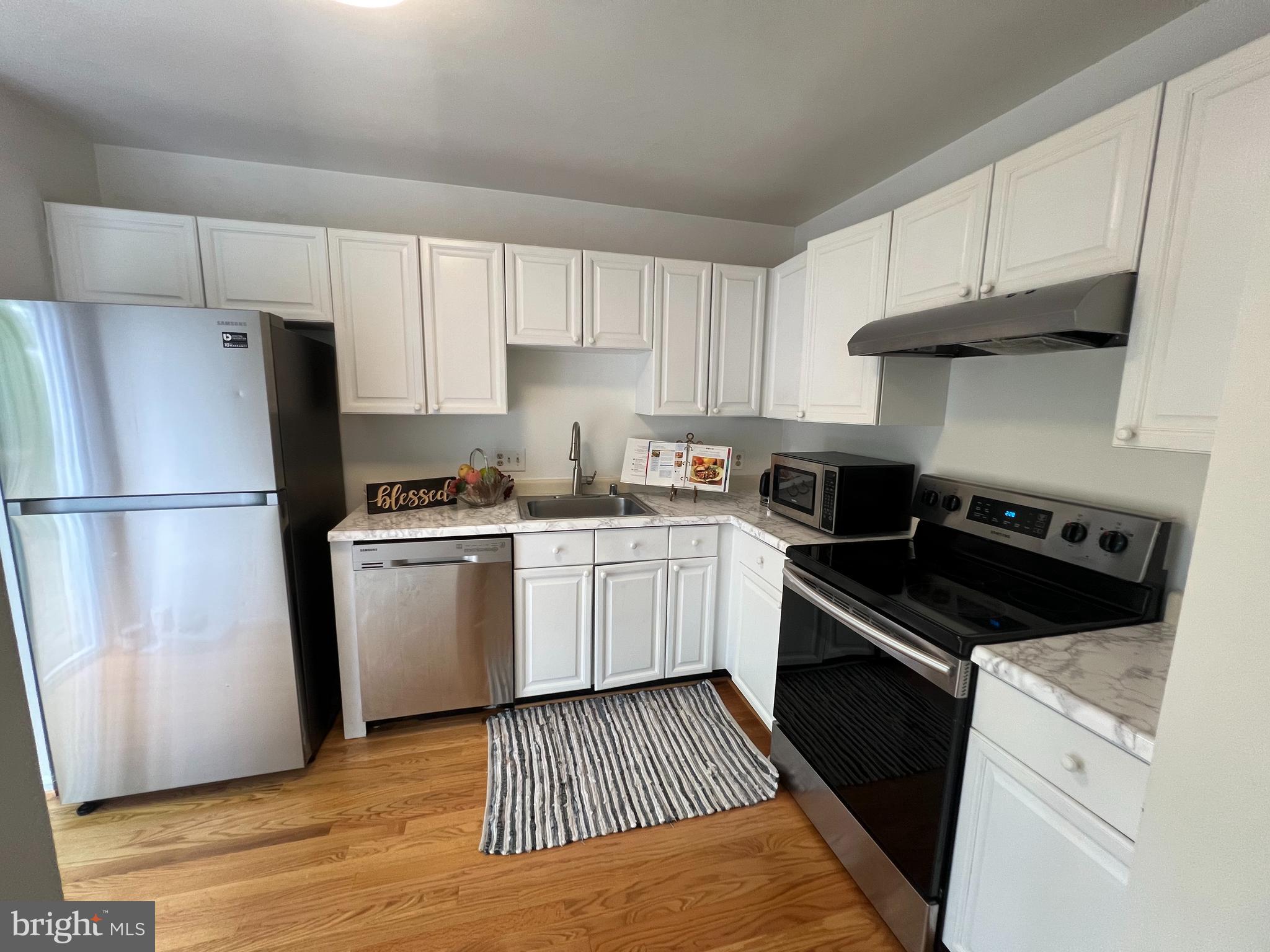 SEQUOIA LEA - Residential Lease