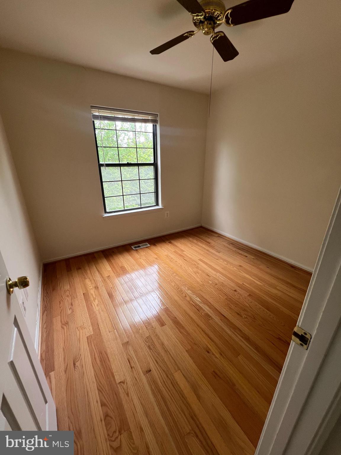 SEQUOIA LEA - Residential Lease