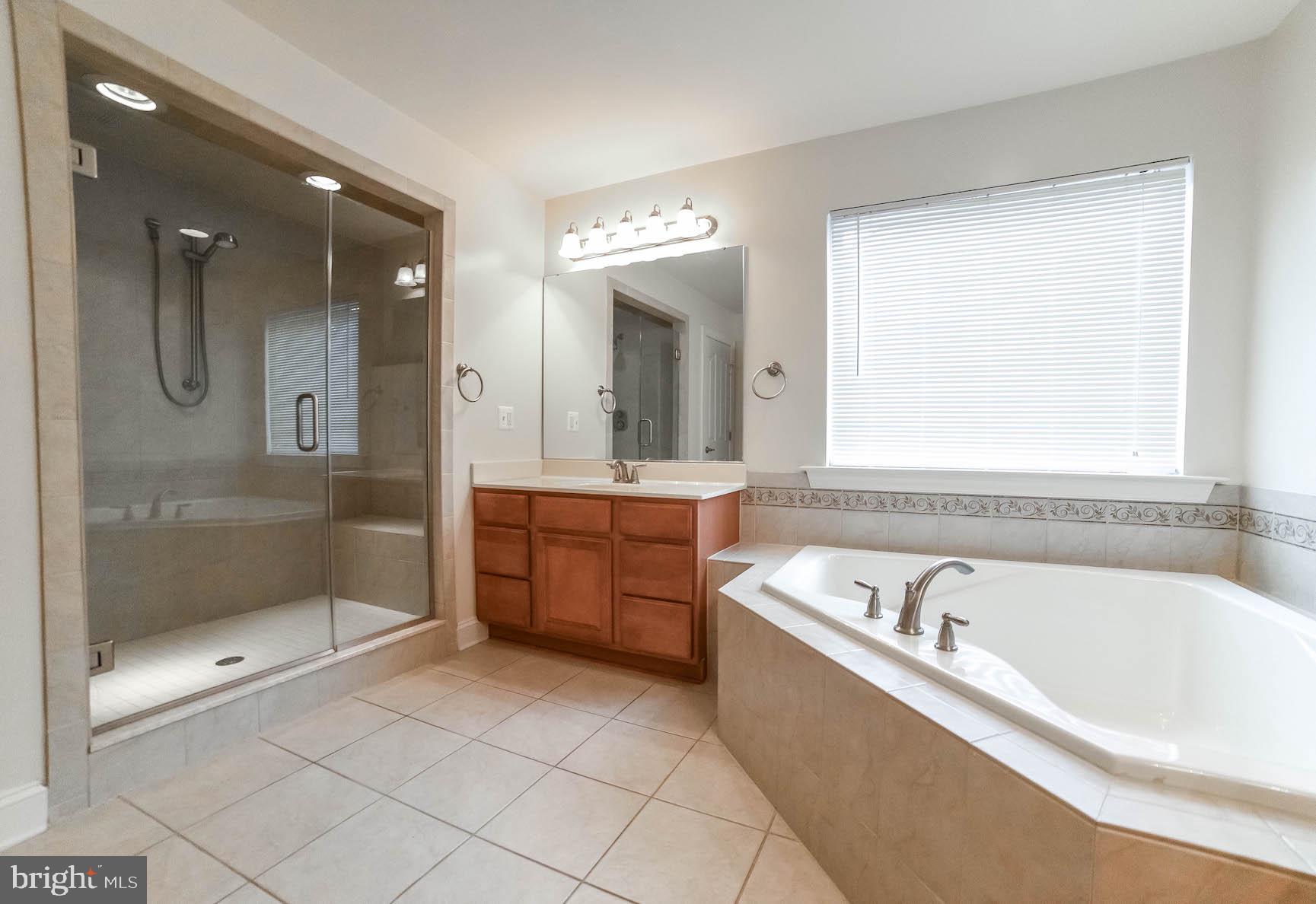 BROAD CREEK - Residential