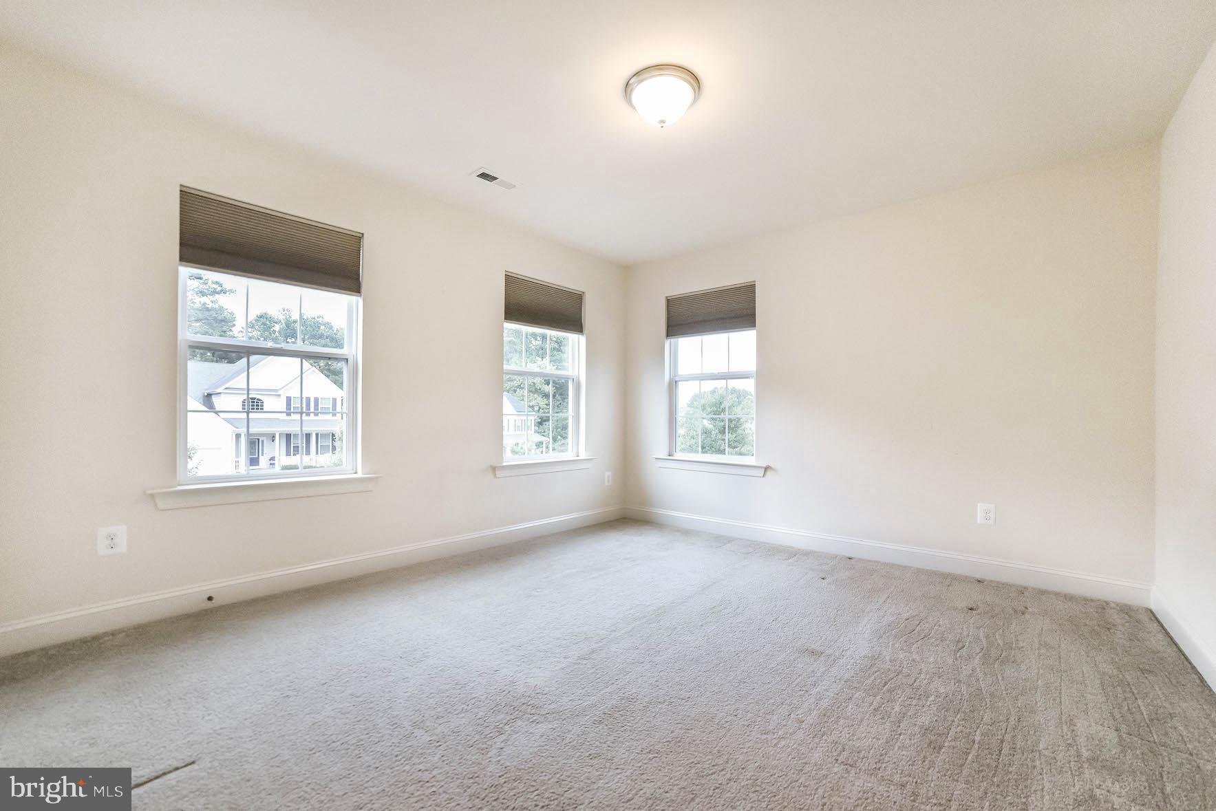 BROAD CREEK - Residential