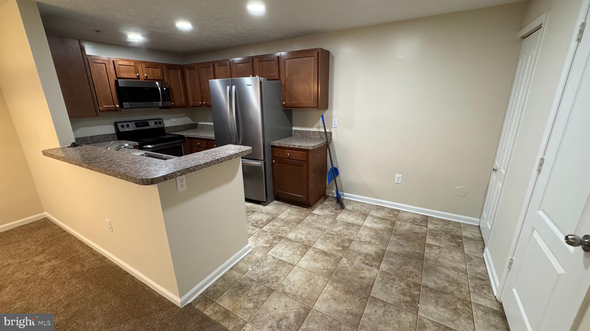 4604 DEEPWOOD COURT 87D
