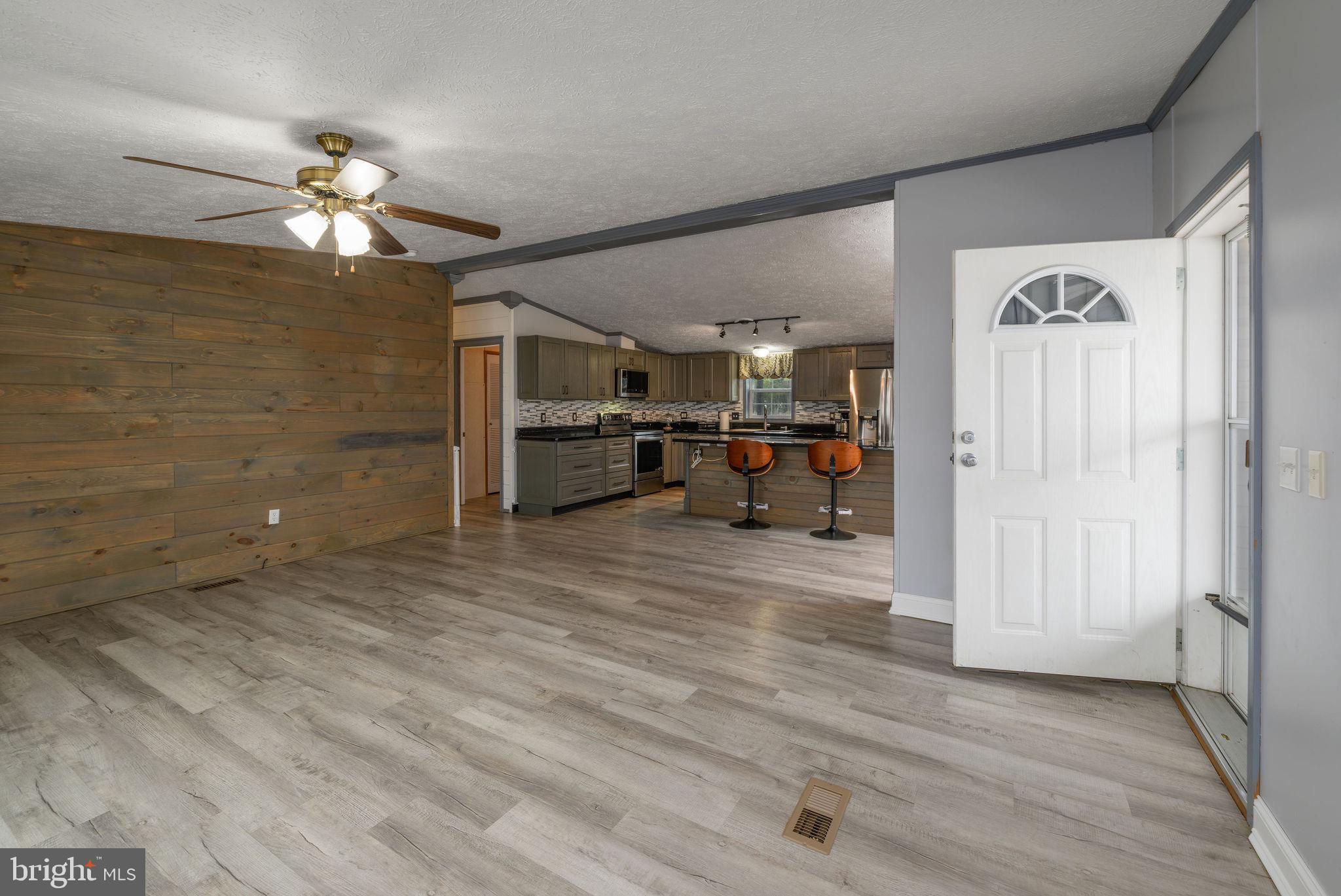 WHITE HOUSE BEACH - Residential