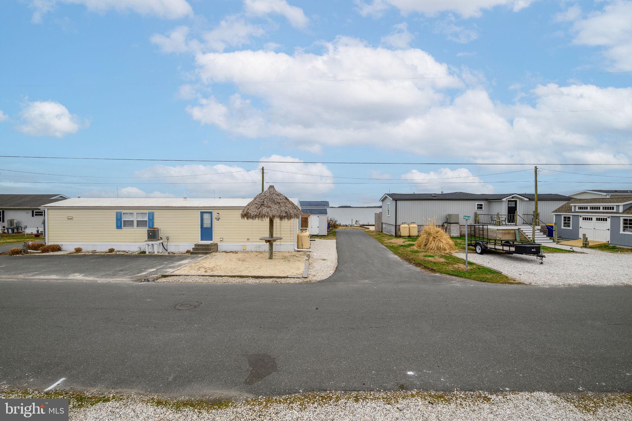 WHITE HOUSE BEACH - Residential