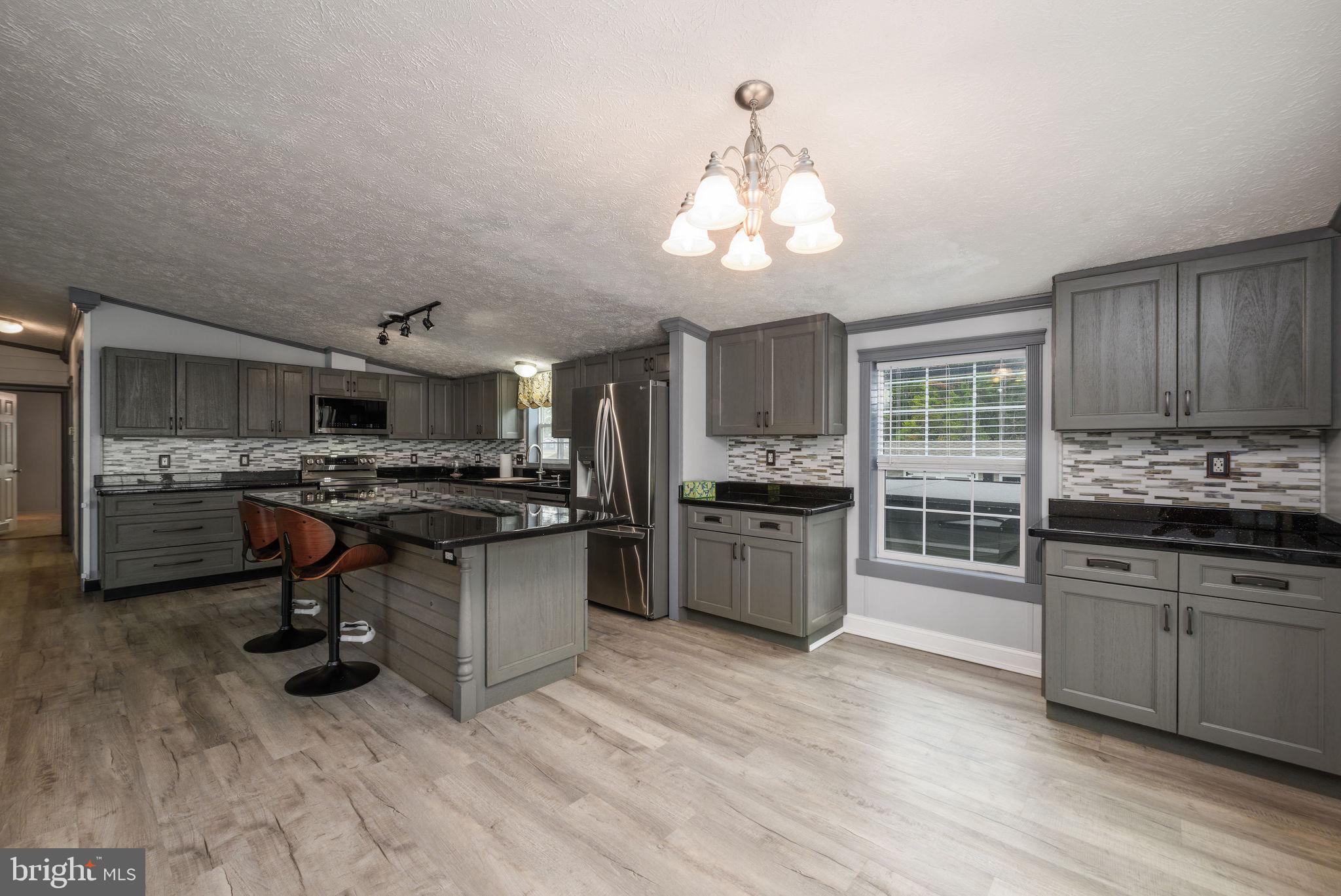 WHITE HOUSE BEACH - Residential