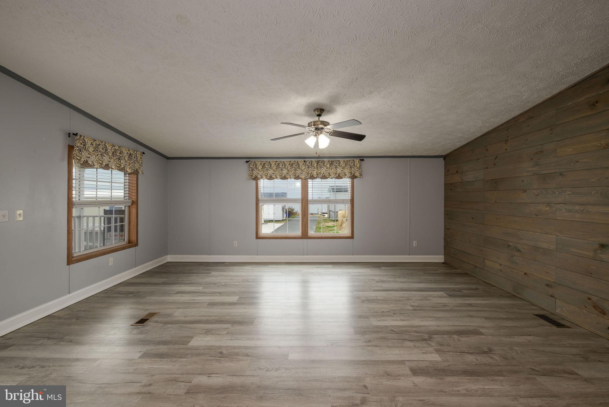 WHITE HOUSE BEACH - Residential