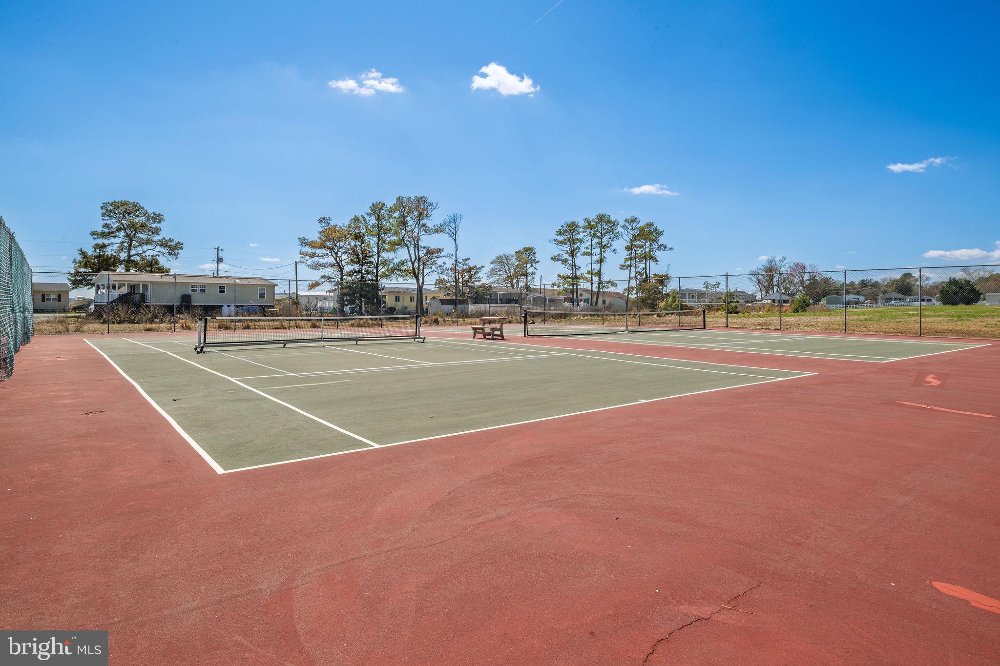 WHITE HOUSE BEACH - Residential