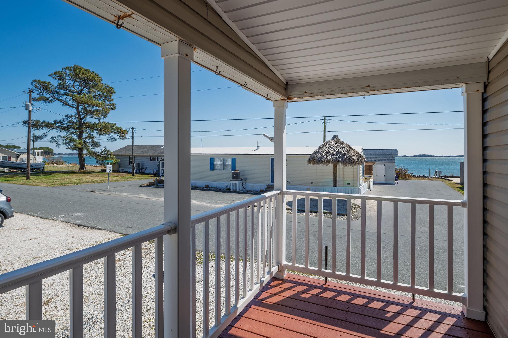 WHITE HOUSE BEACH - Residential