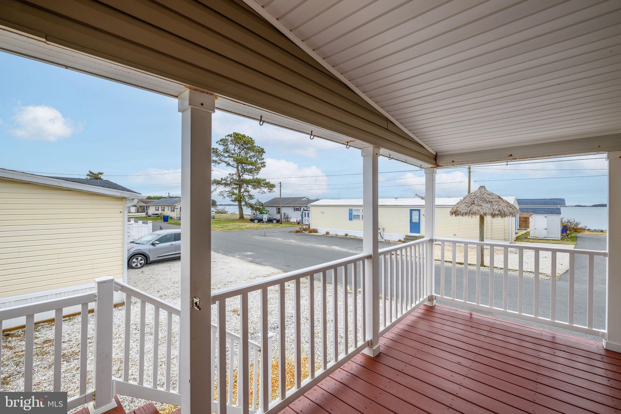 WHITE HOUSE BEACH - Residential