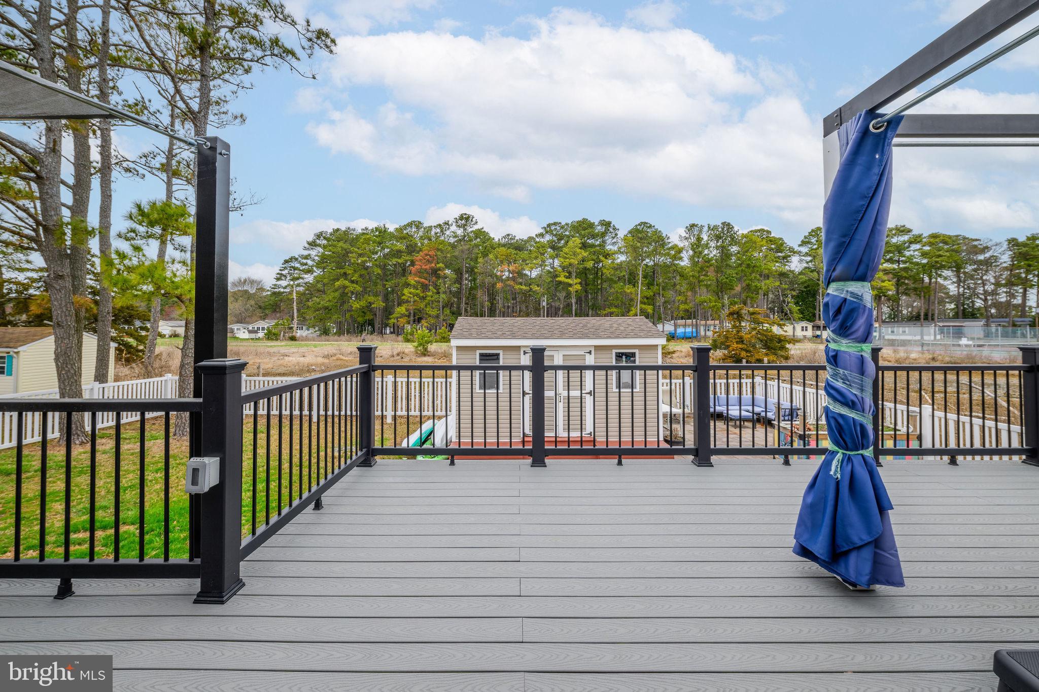 WHITE HOUSE BEACH - Residential